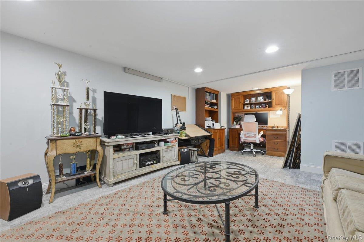 1419 Eric Lane, East Meadow, NY 11554