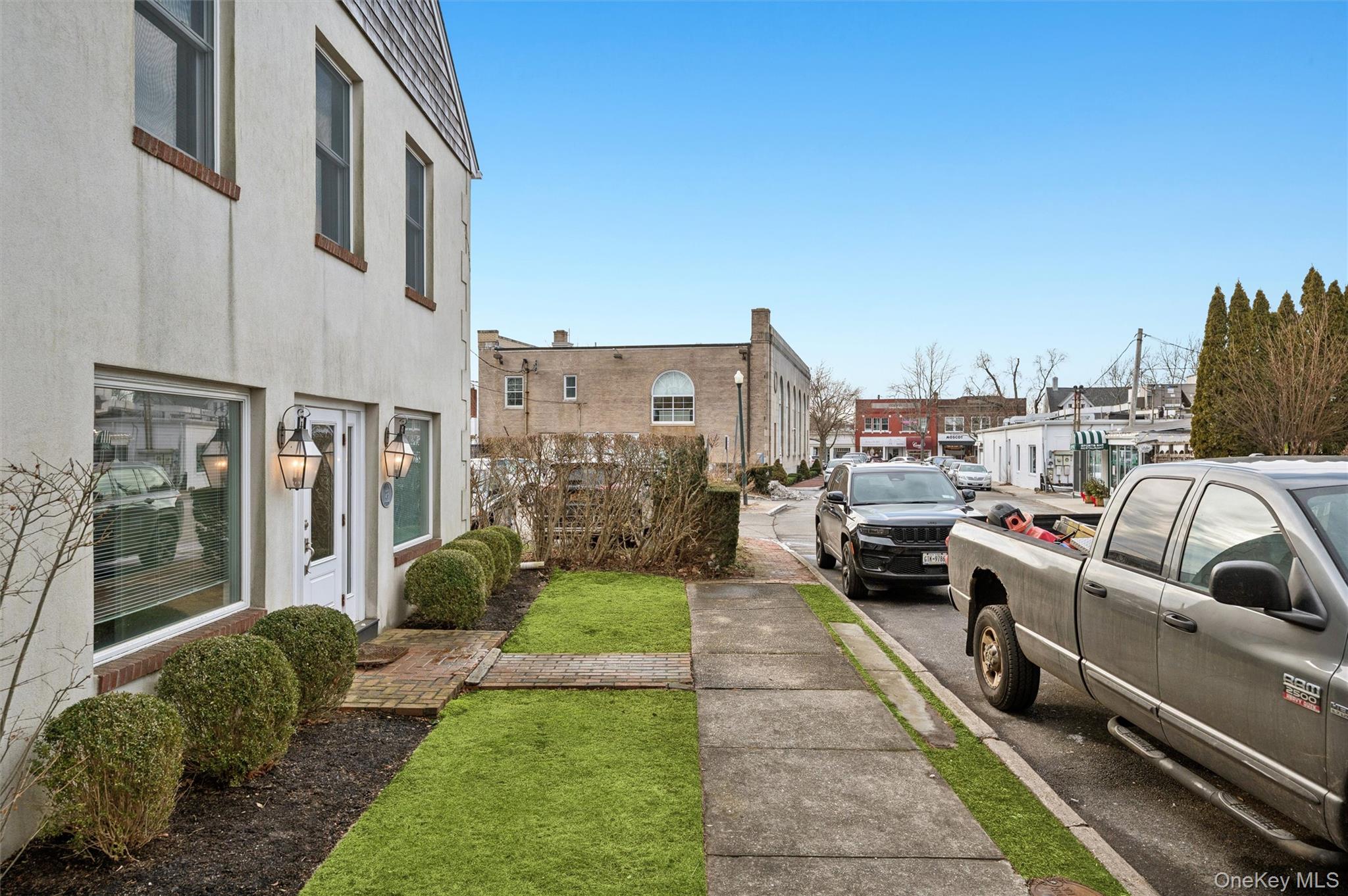 28 Cameron Street, Southampton, NY 11968