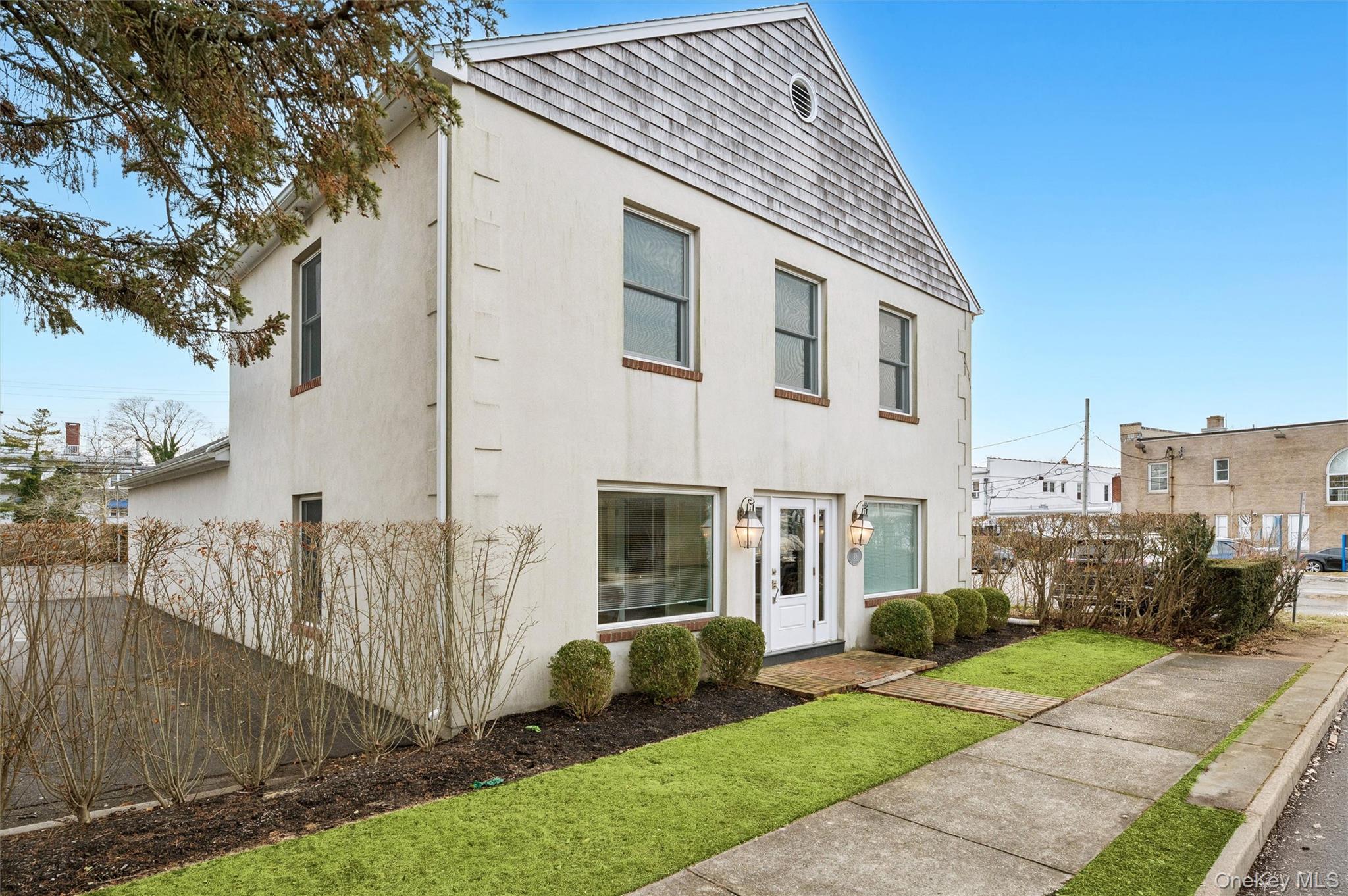 28 Cameron Street, Southampton, NY 11968