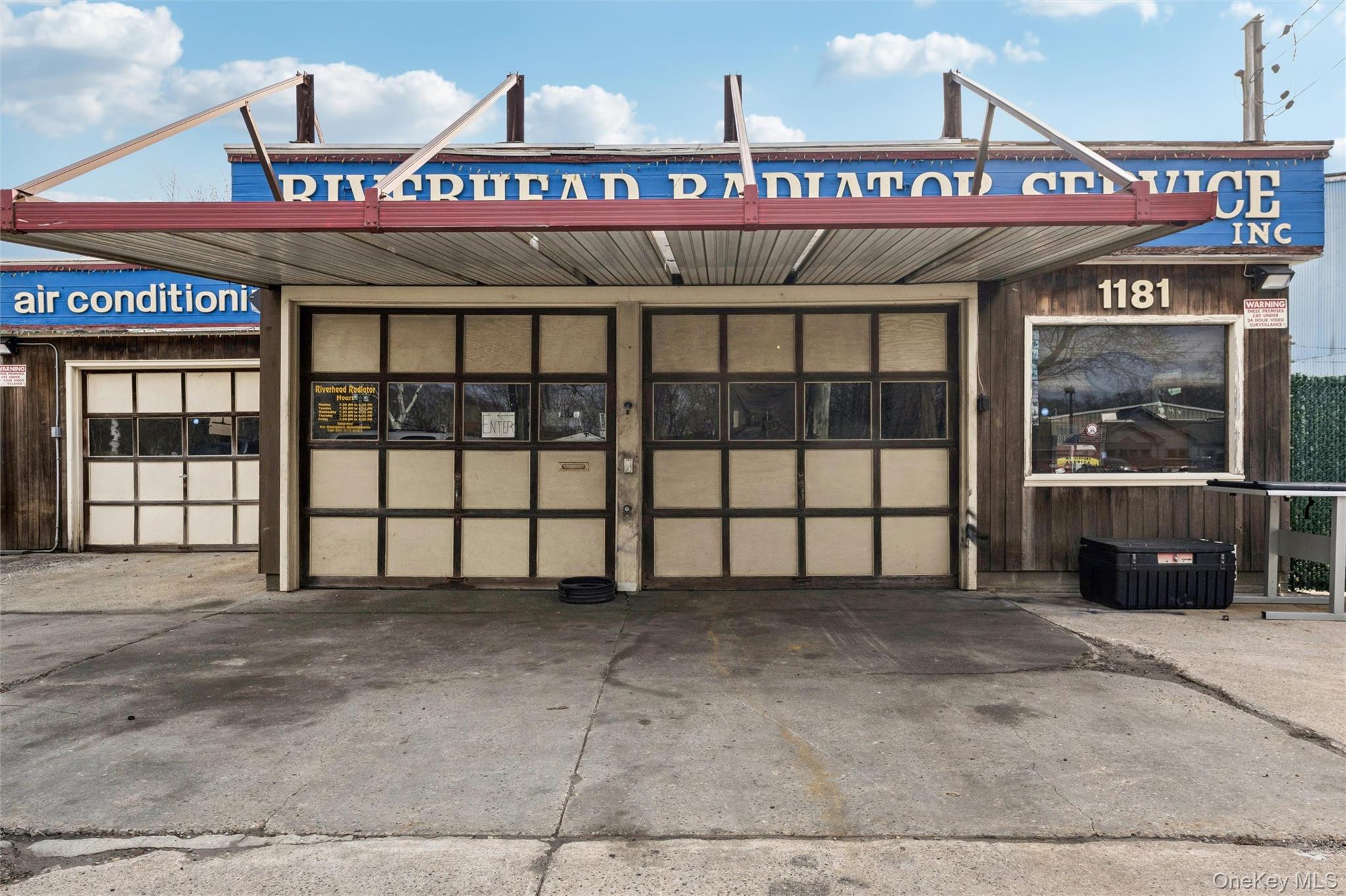 1181 E Main Street, Riverhead, NY 11901