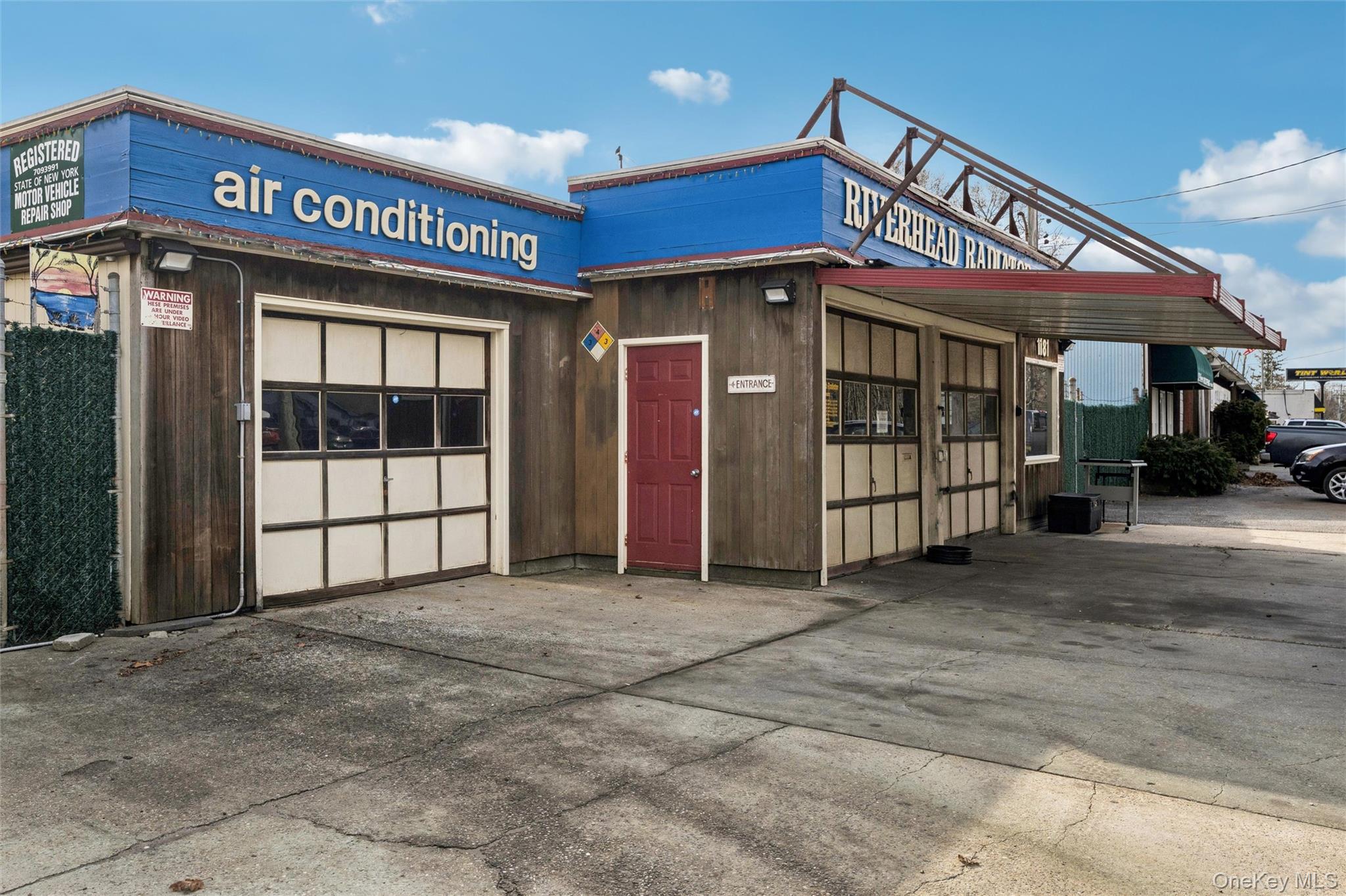 1181 E Main Street, Riverhead, NY 11901