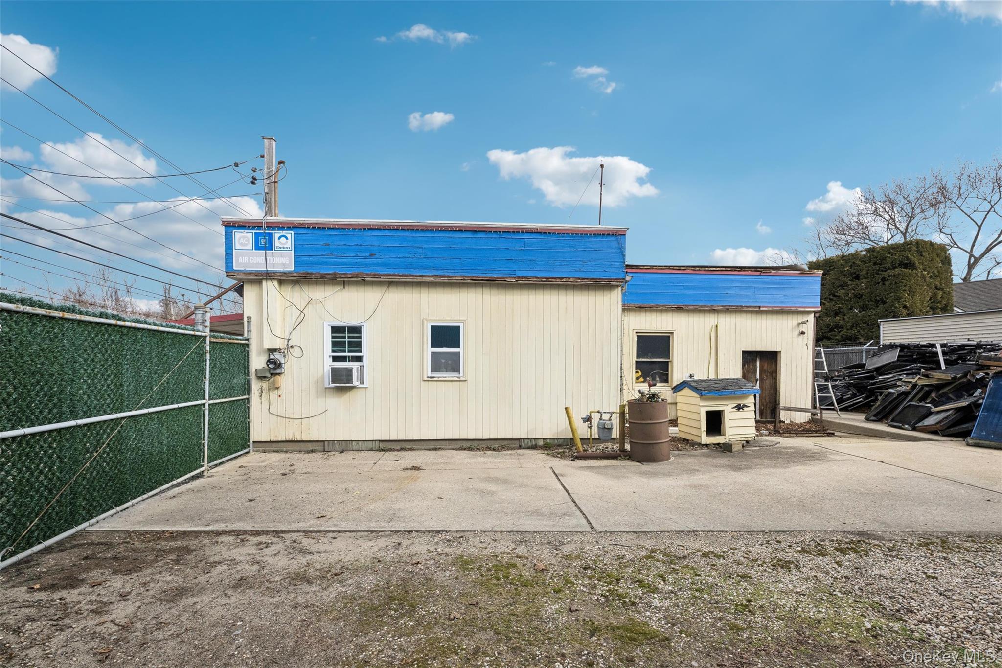 1181 E Main Street, Riverhead, NY 11901