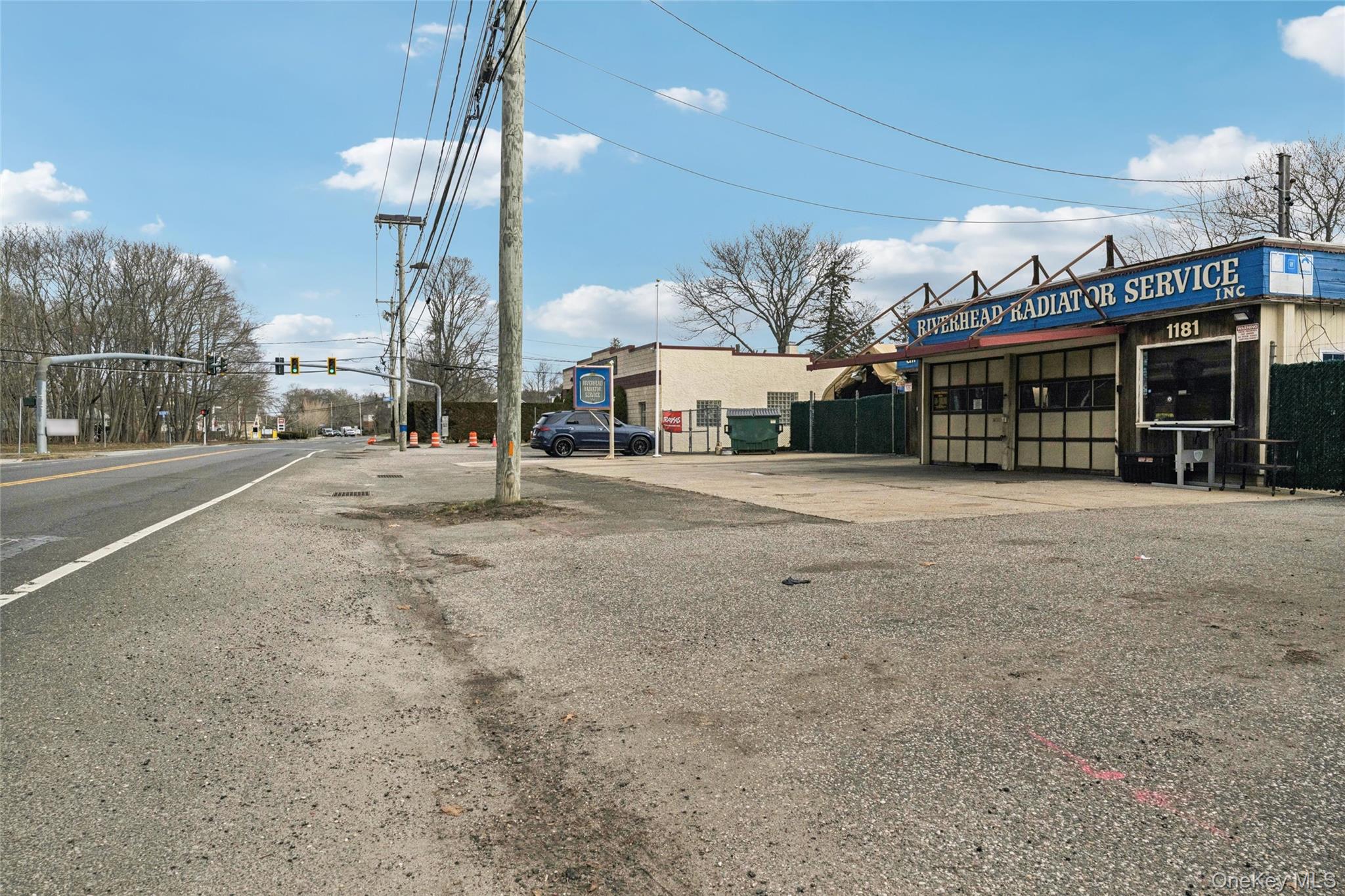 1181 E Main Street, Riverhead, NY 11901