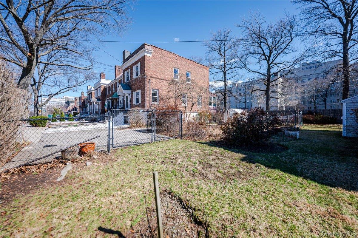 1776 Seminole Avenue, Bronx, NY 10461