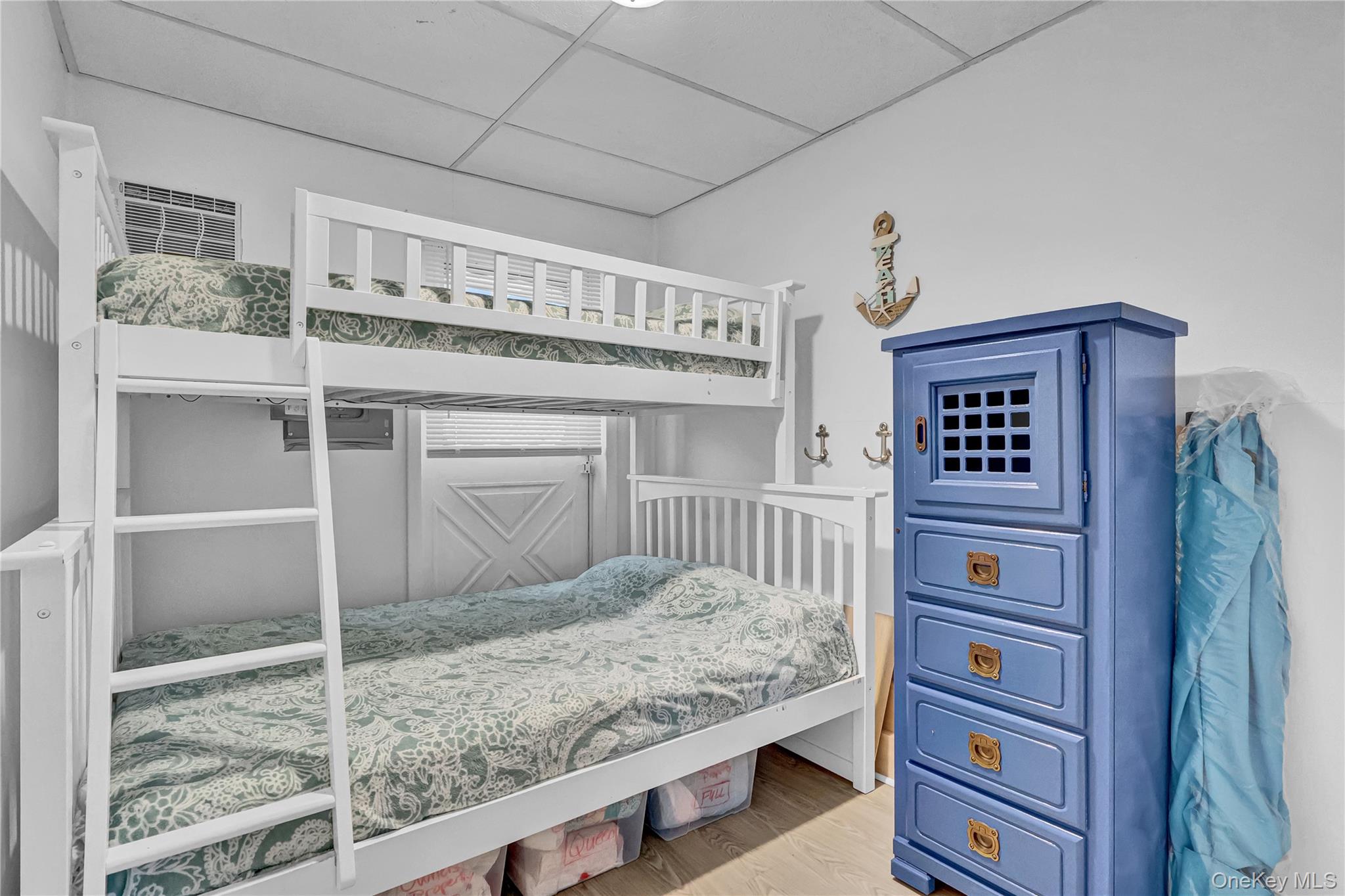 21 Cottage Road, Baiting Hollow, NY 11933