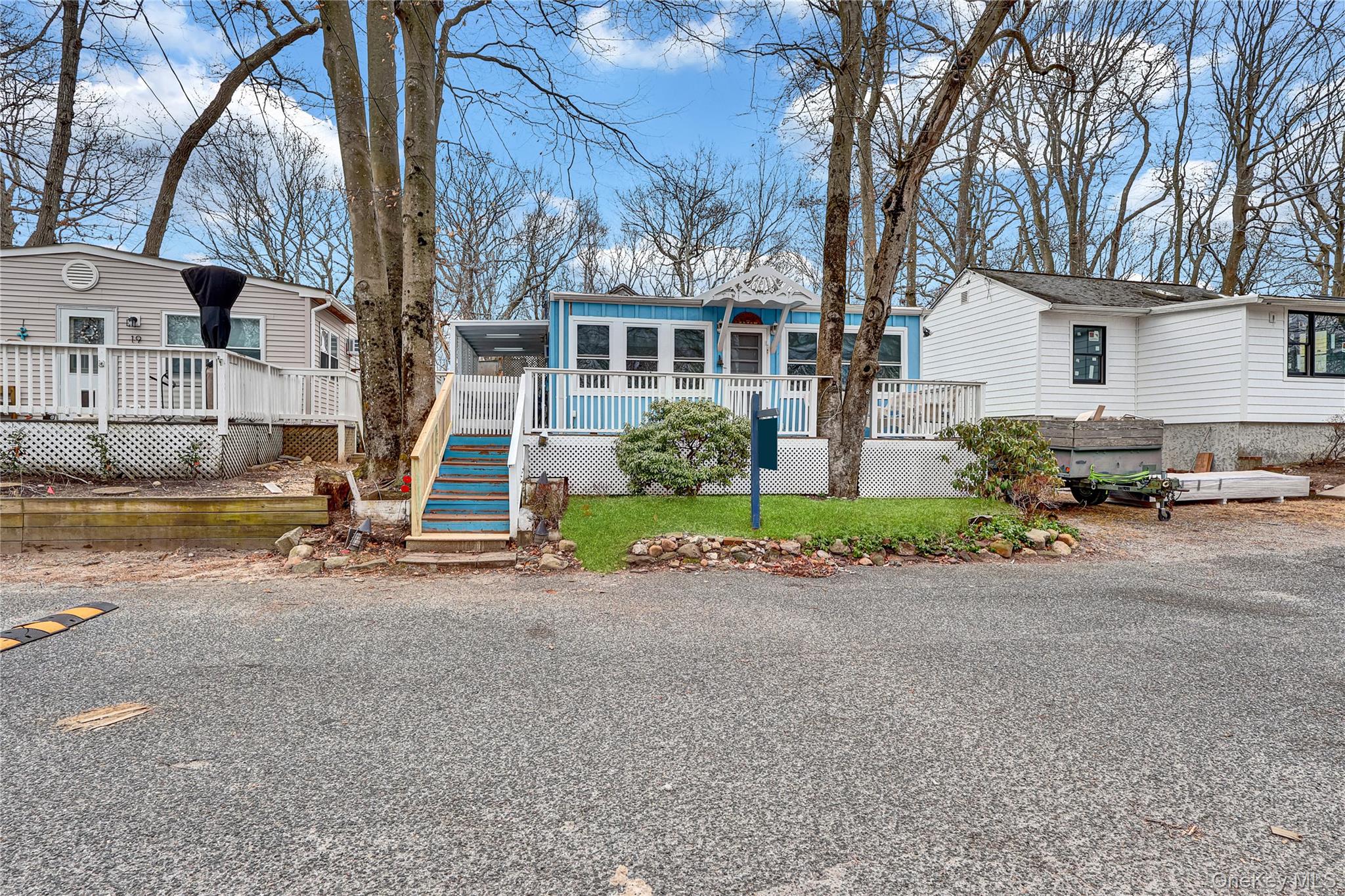 21 Cottage Road, Baiting Hollow, NY 11933