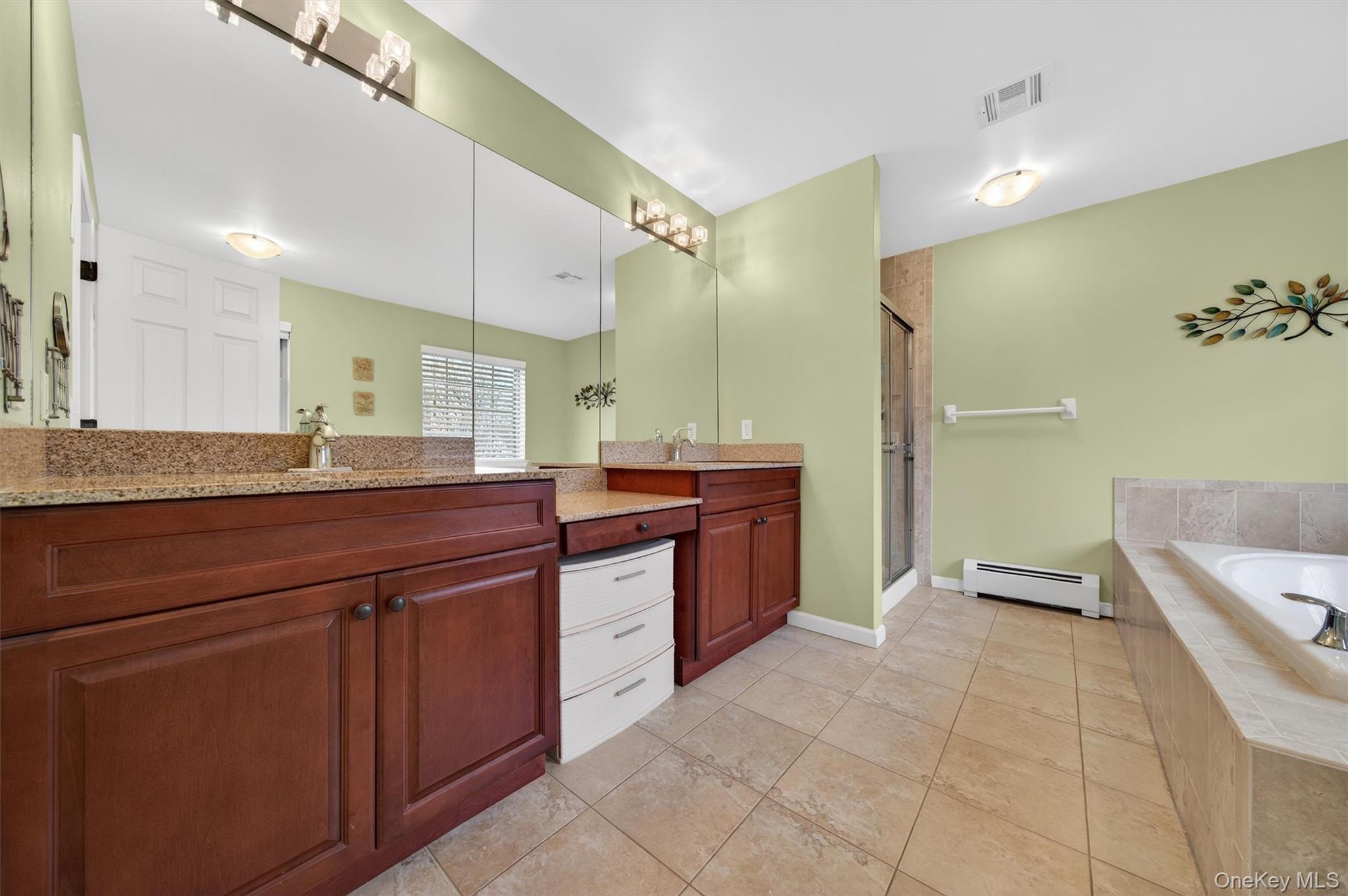 7 Maidstone Lane, Monroe, NY 10950