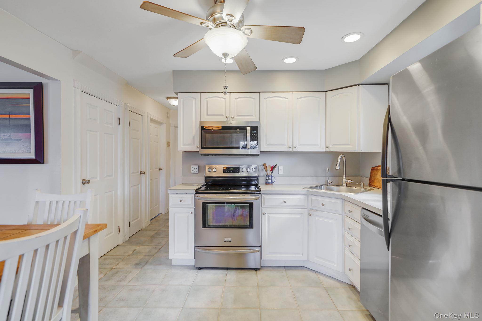 21 Adams Street N, Farmingdale, NY 11735