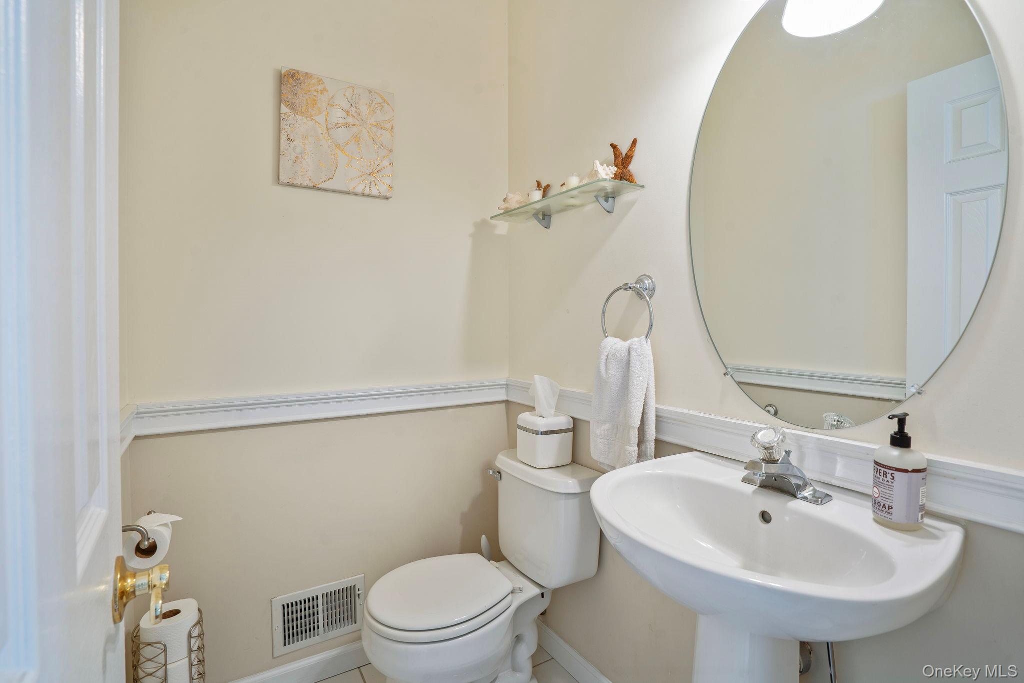 24 Brookville Way, Manorville, NY 11949