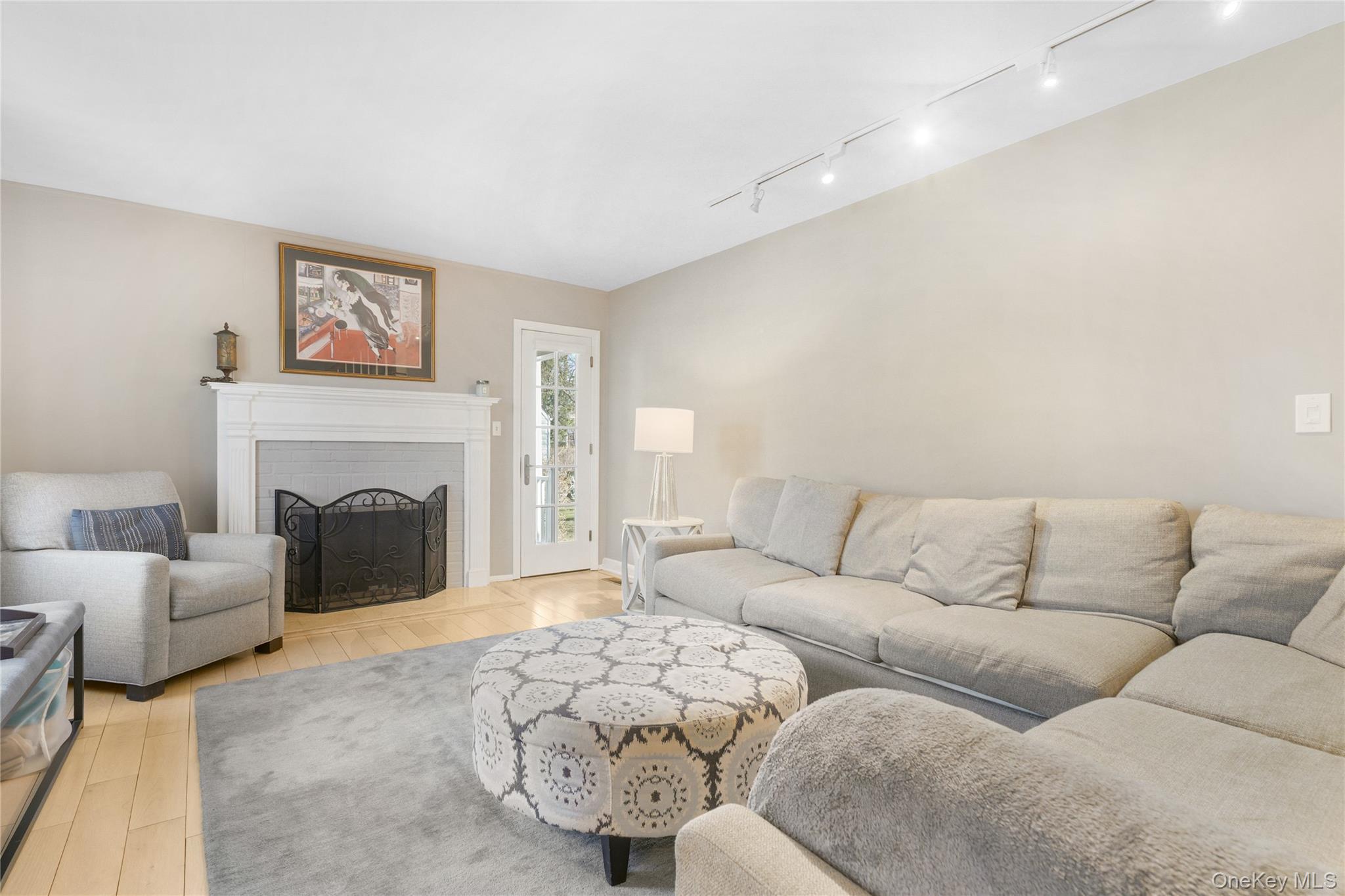 5 Birch Street W, White Plains, NY 10607