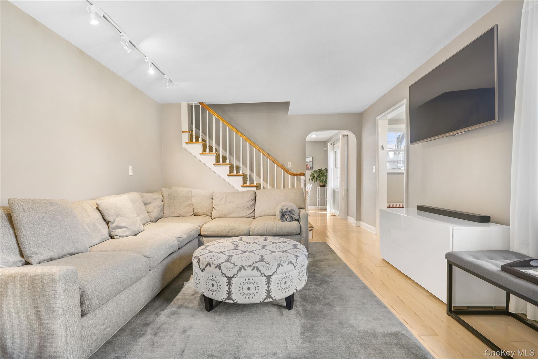 5 Birch Street W, White Plains, NY 10607