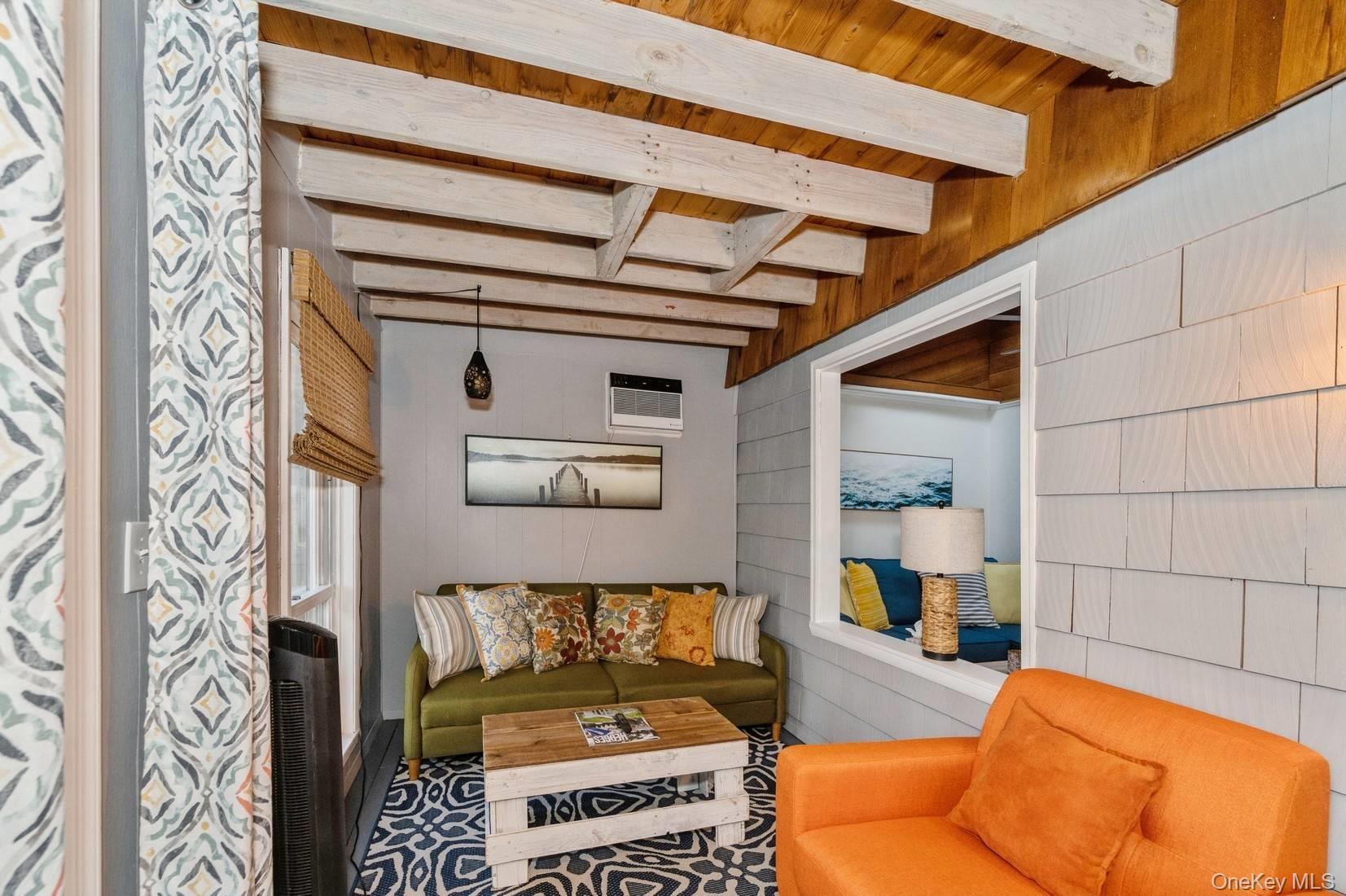 14 E Landing Road, Hampton Bays, NY 11946