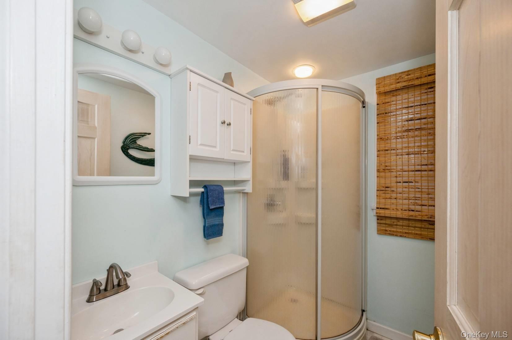 14 E Landing Road, Hampton Bays, NY 11946