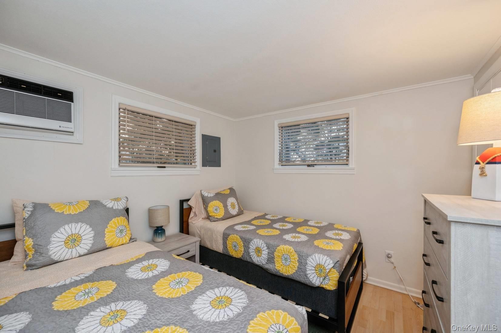 14 E Landing Road, Hampton Bays, NY 11946