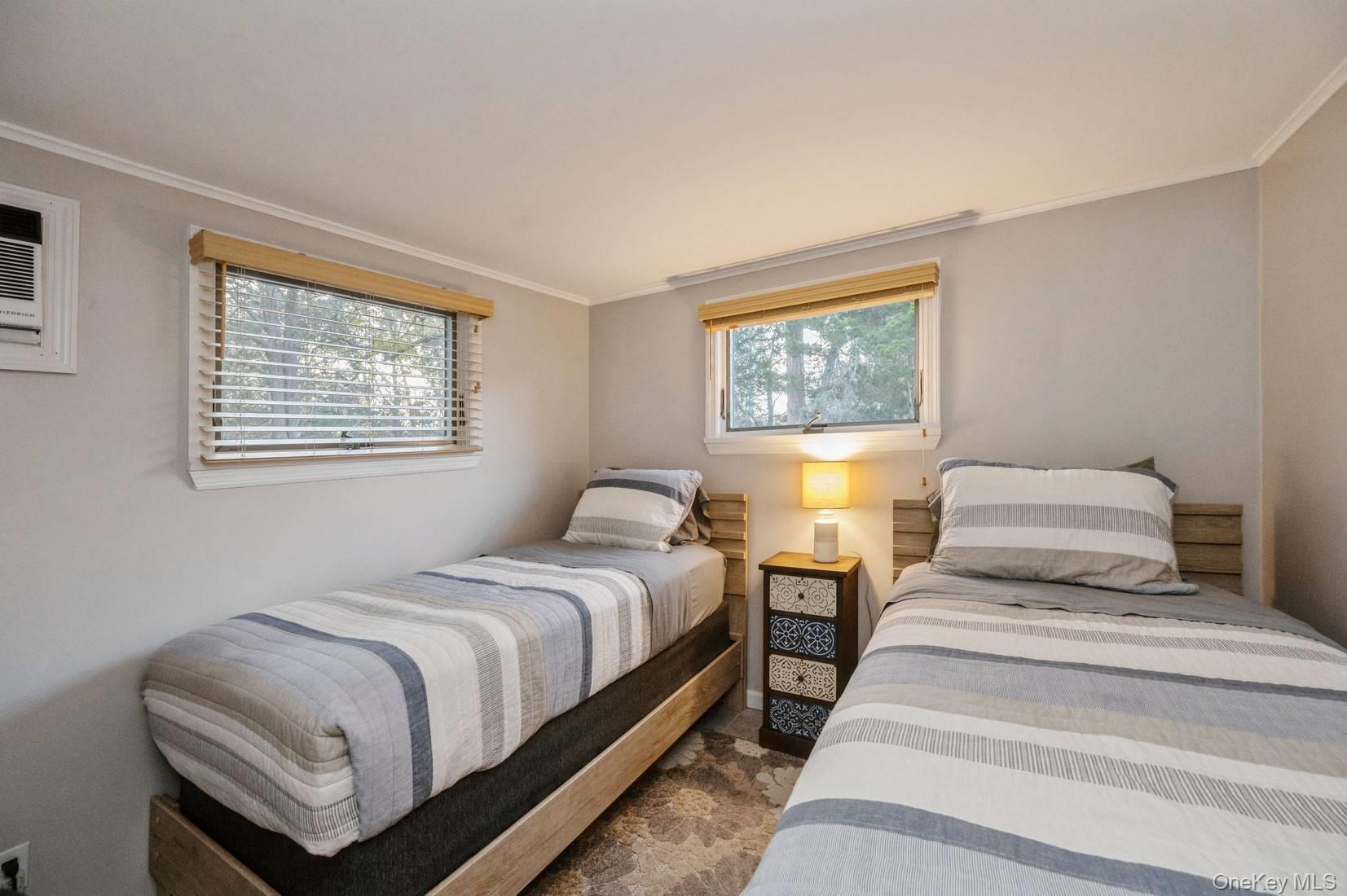 14 E Landing Road, Hampton Bays, NY 11946