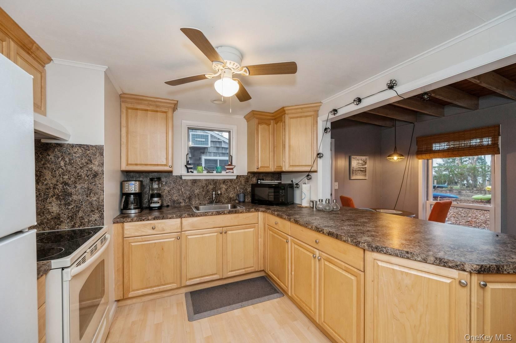 14 E Landing Road, Hampton Bays, NY 11946