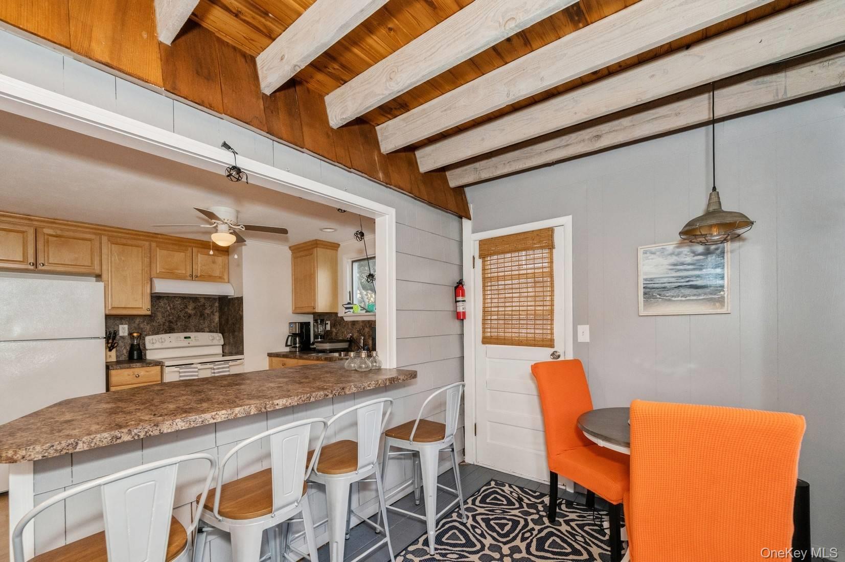 14 E Landing Road, Hampton Bays, NY 11946