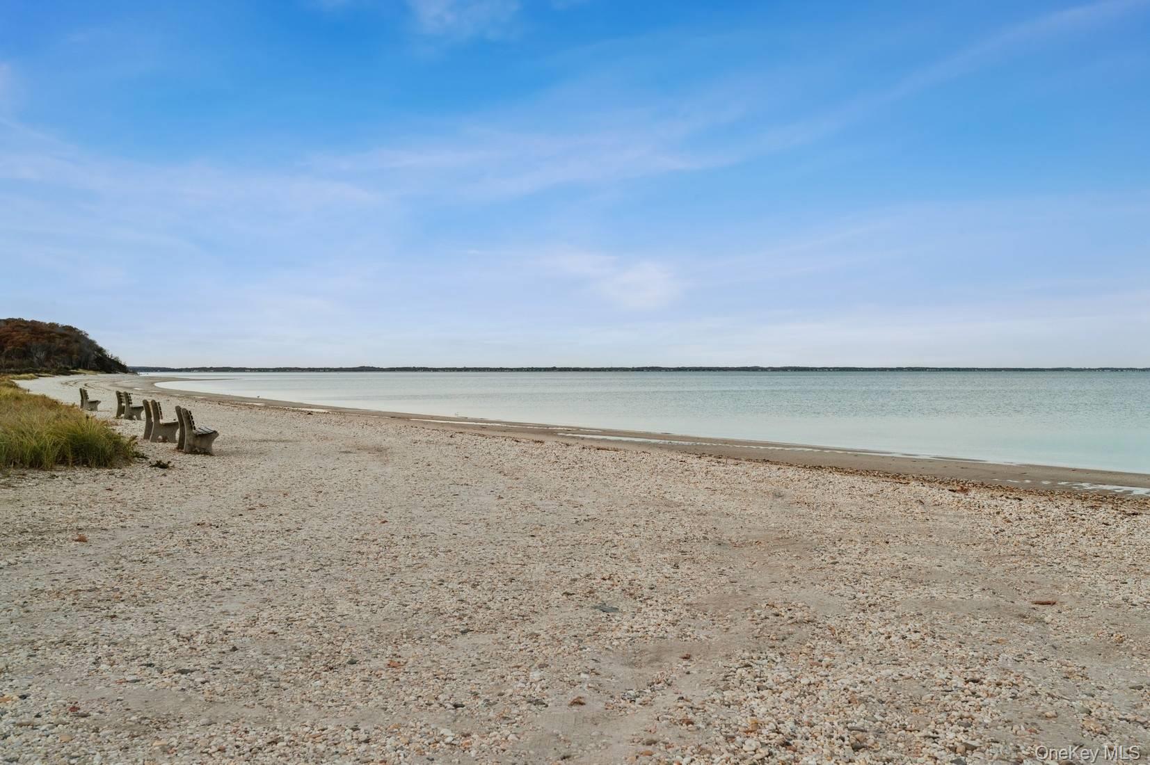 14 E Landing Road, Hampton Bays, NY 11946