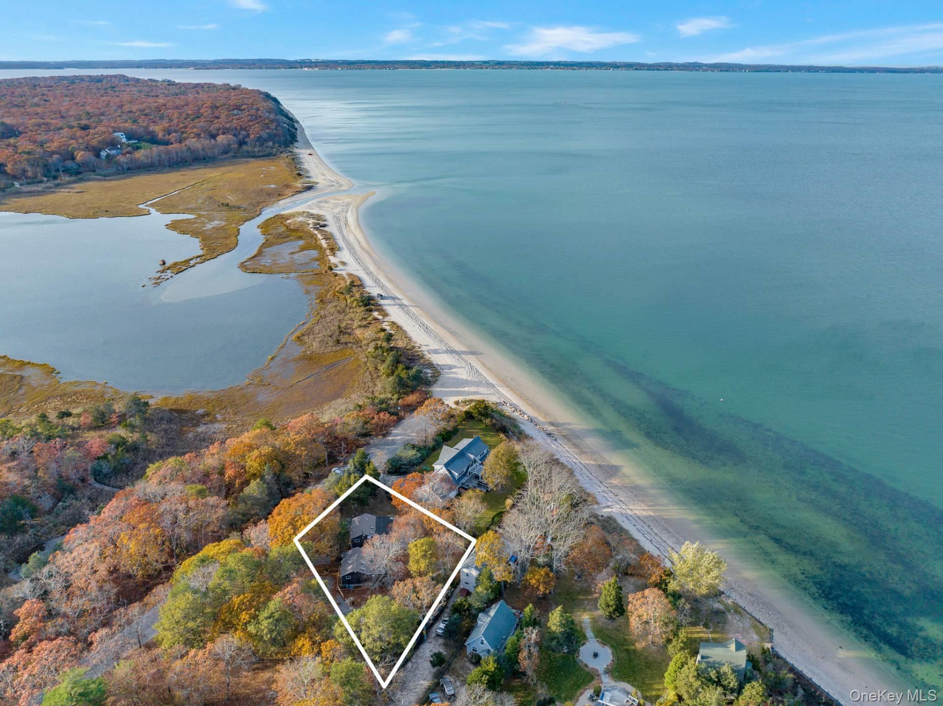 14 E Landing Road, Hampton Bays, NY 11946