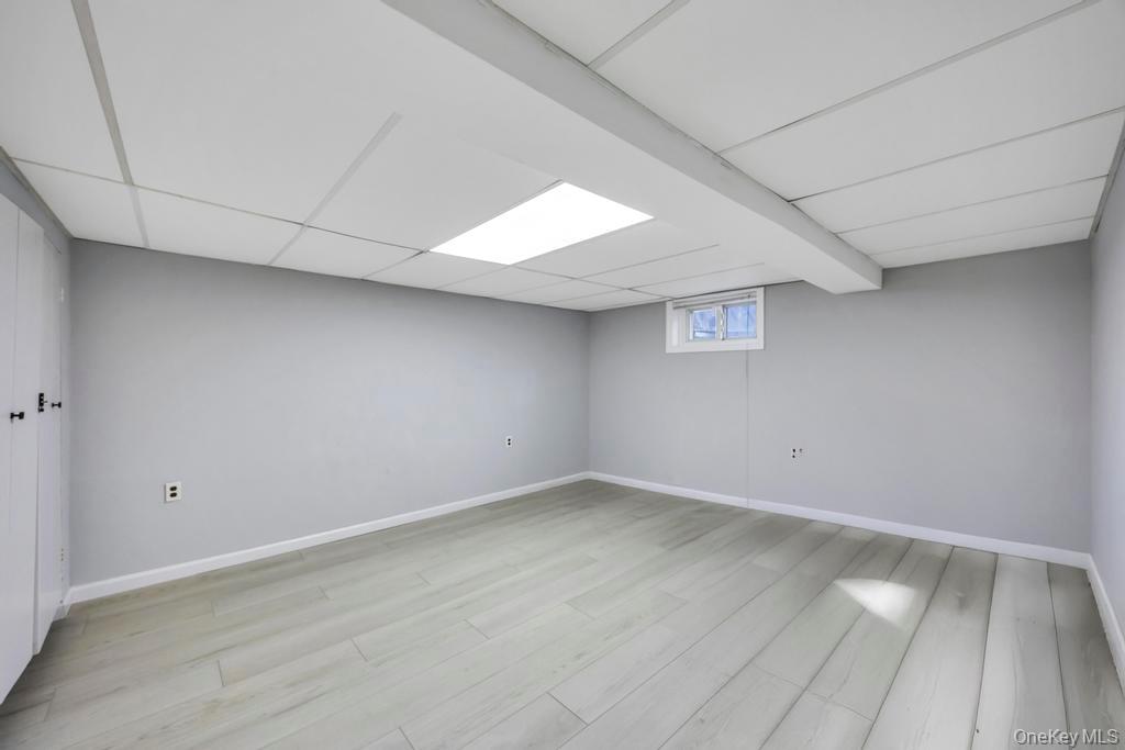 30 Andover Lane, Hicksville, NY 11801