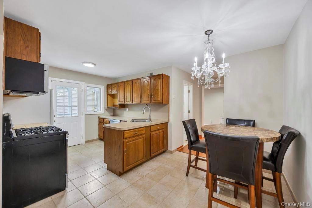 30 Andover Lane, Hicksville, NY 11801