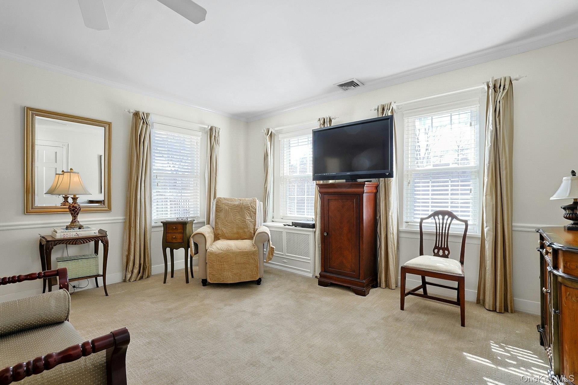 81 Oxford Road, New Rochelle, NY 10804