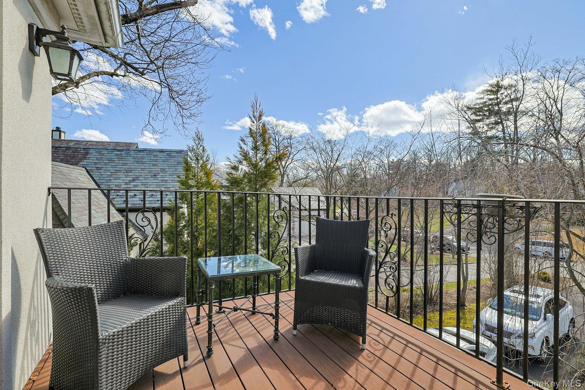 81 Oxford Road, New Rochelle, NY 10804