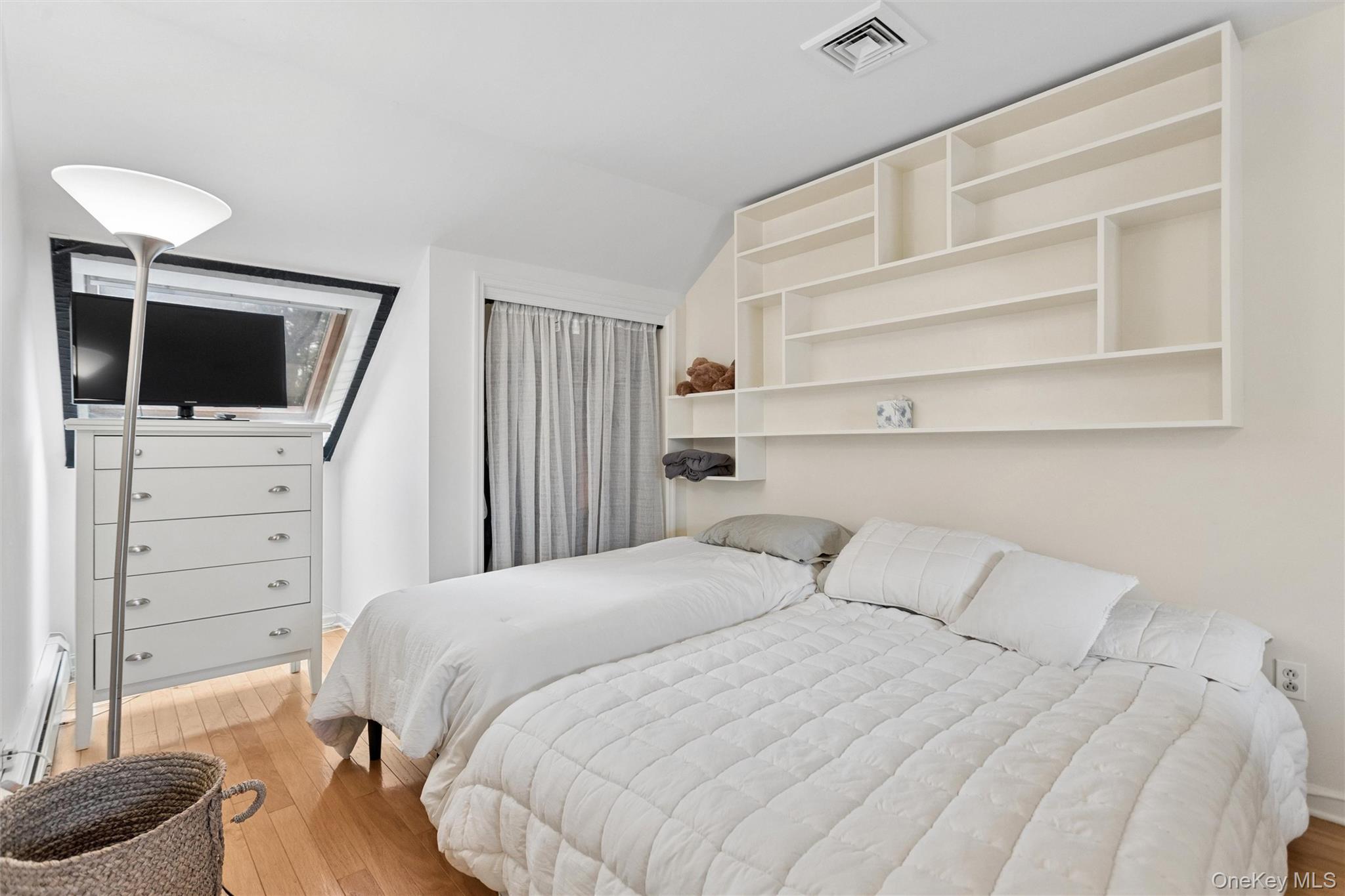 806 Eagle Bay Drive, Ossining, NY 10562