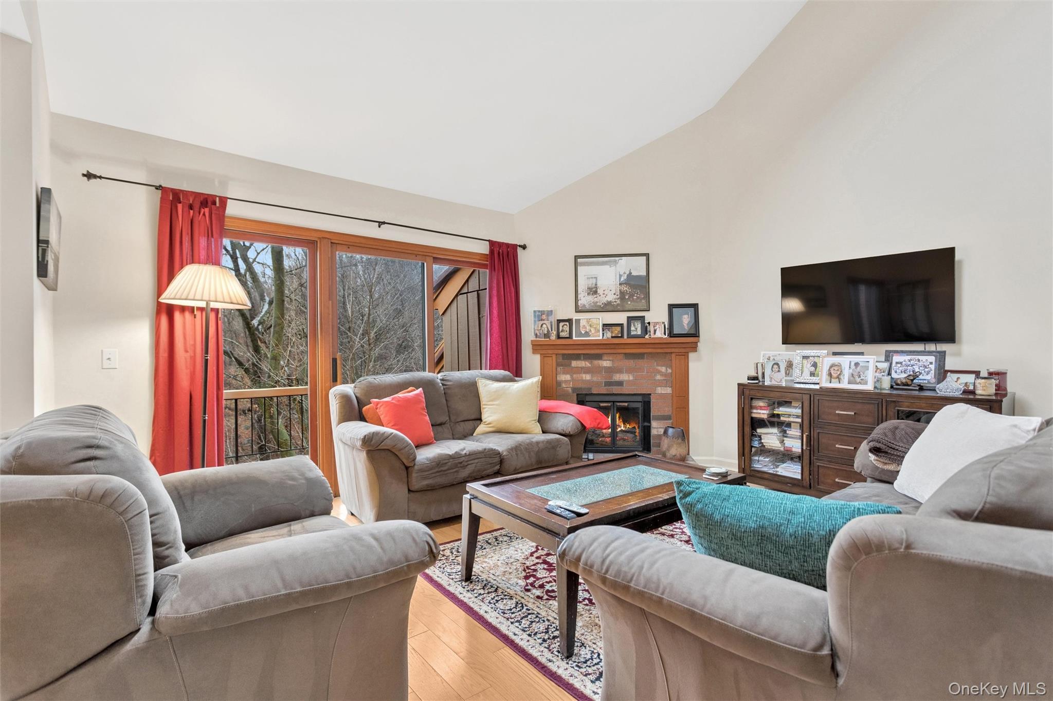 806 Eagle Bay Drive, Ossining, NY 10562