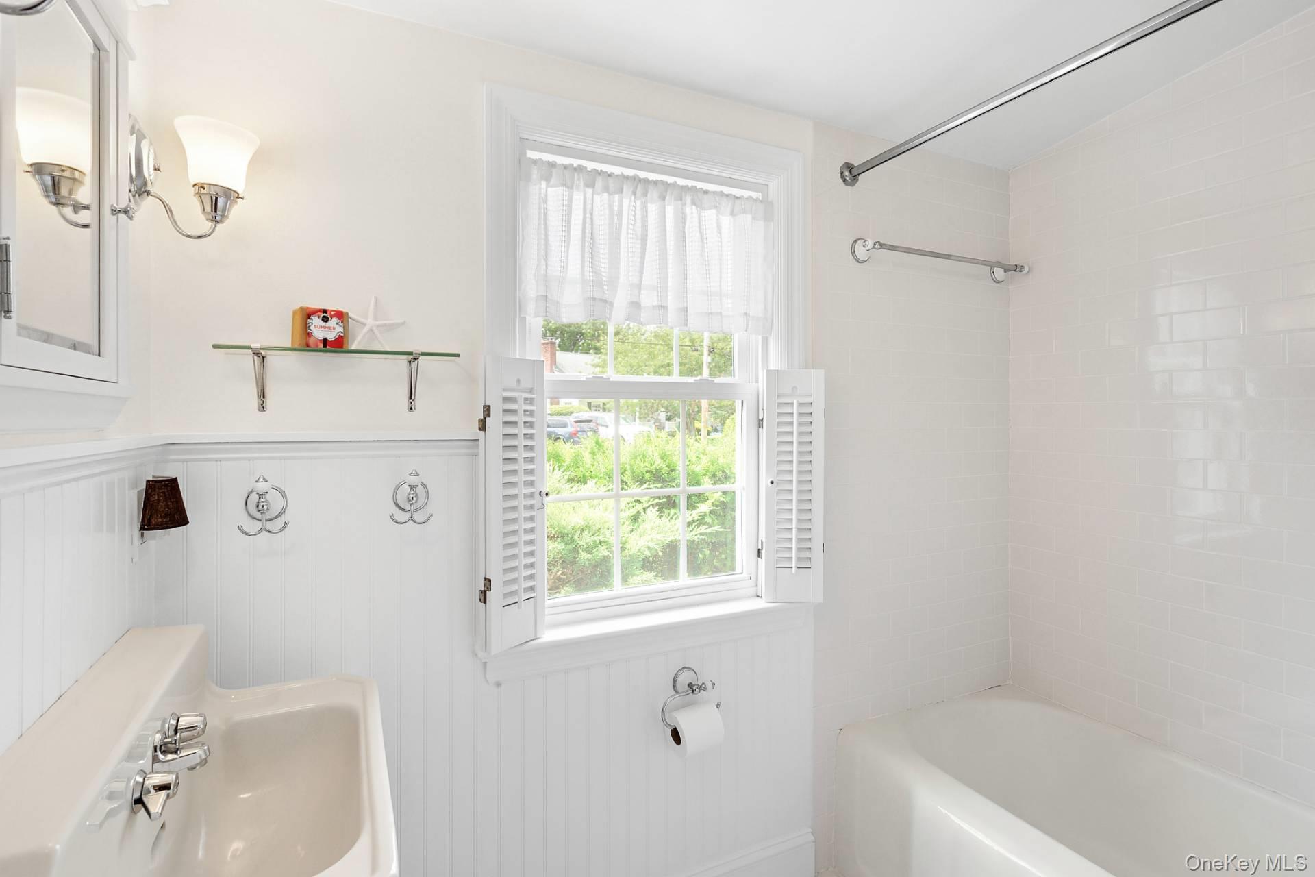 315 Old Salt Road, Mattituck, NY 11952