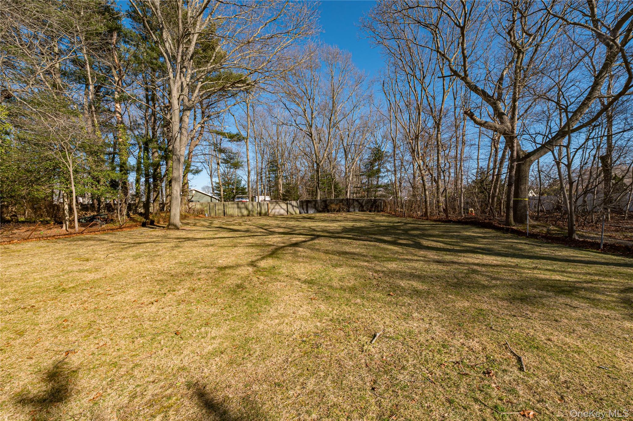 869 Udall Road, West Islip, NY 11795