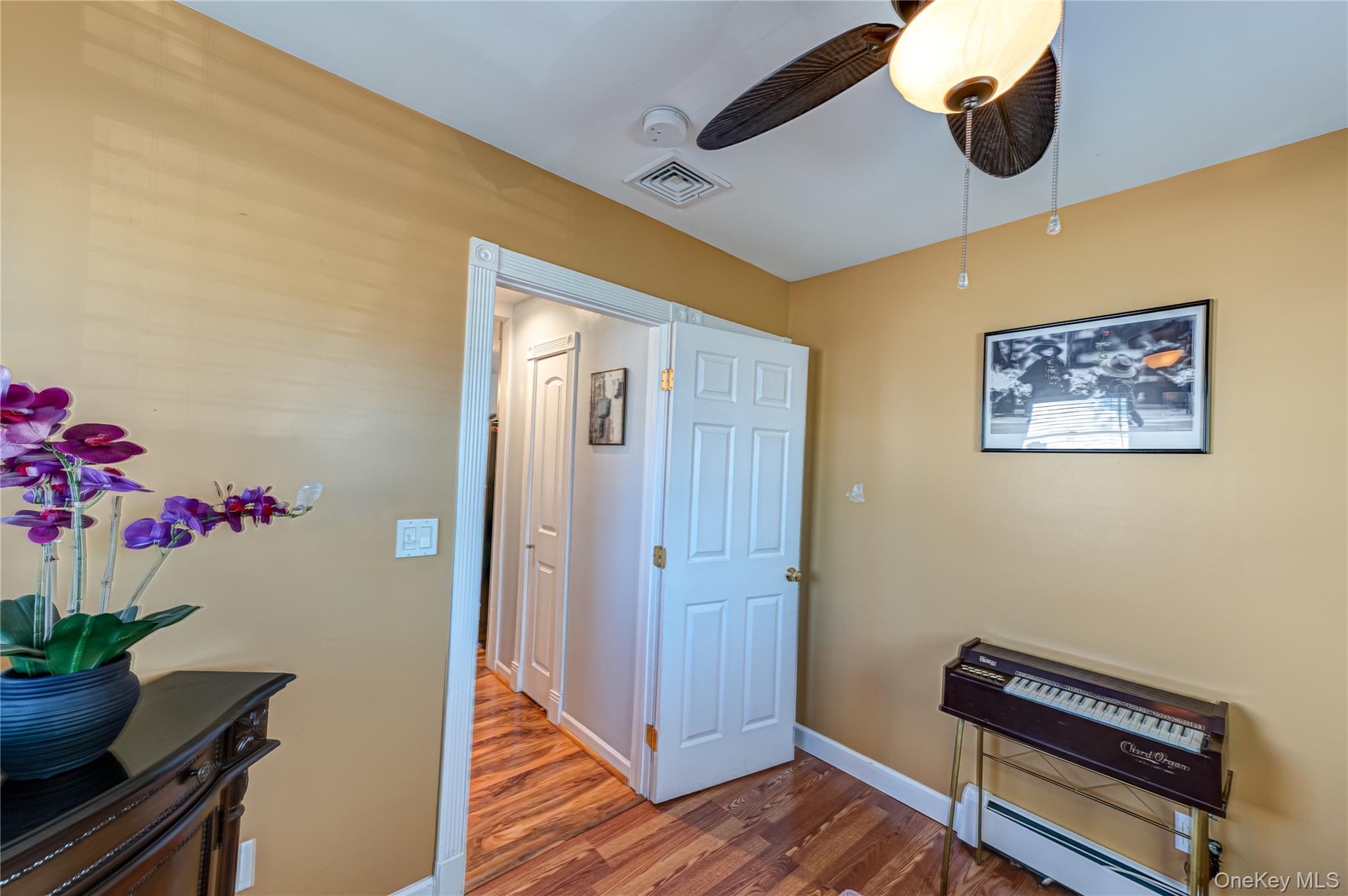 869 Udall Road, West Islip, NY 11795