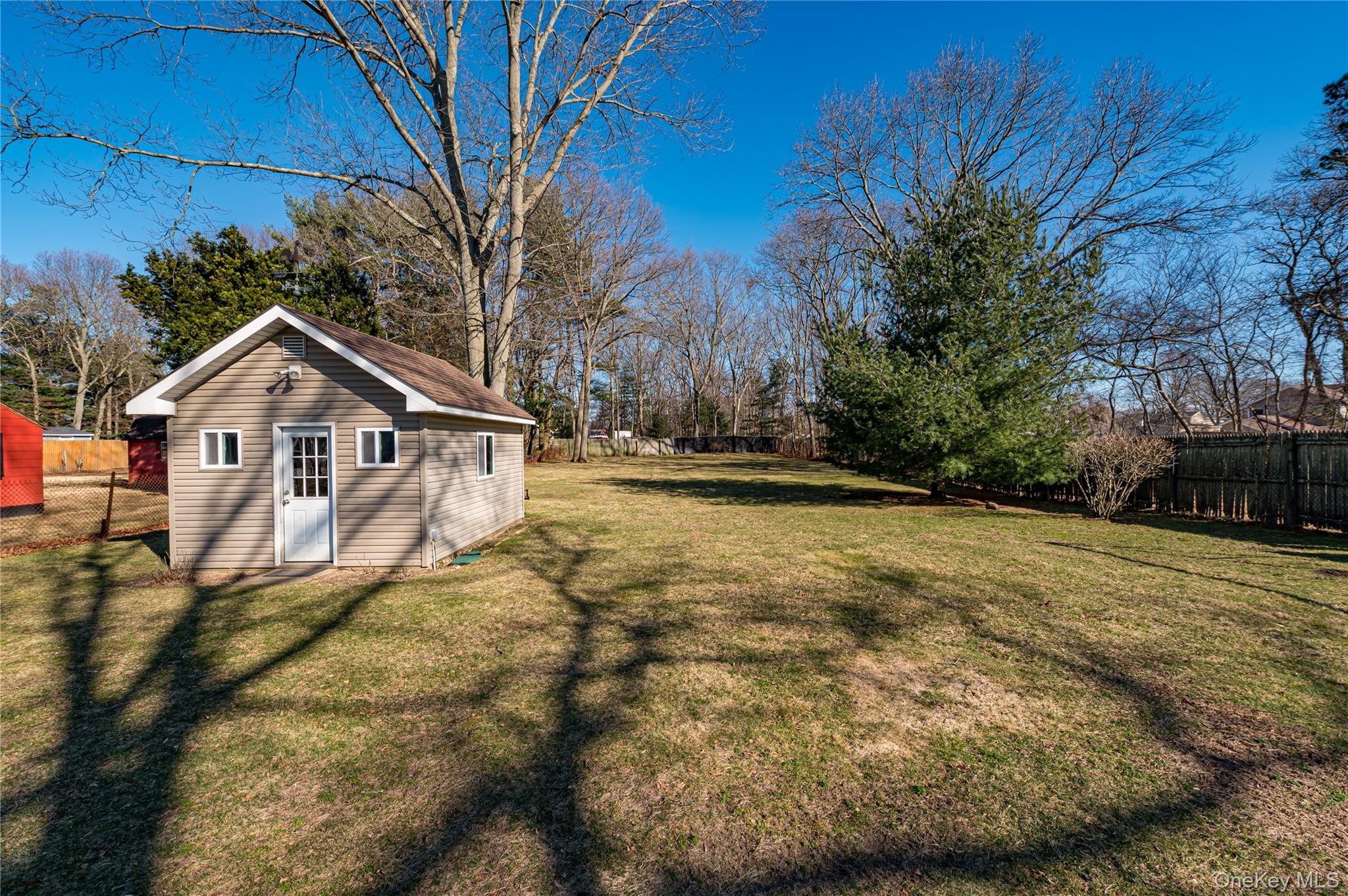 869 Udall Road, West Islip, NY 11795