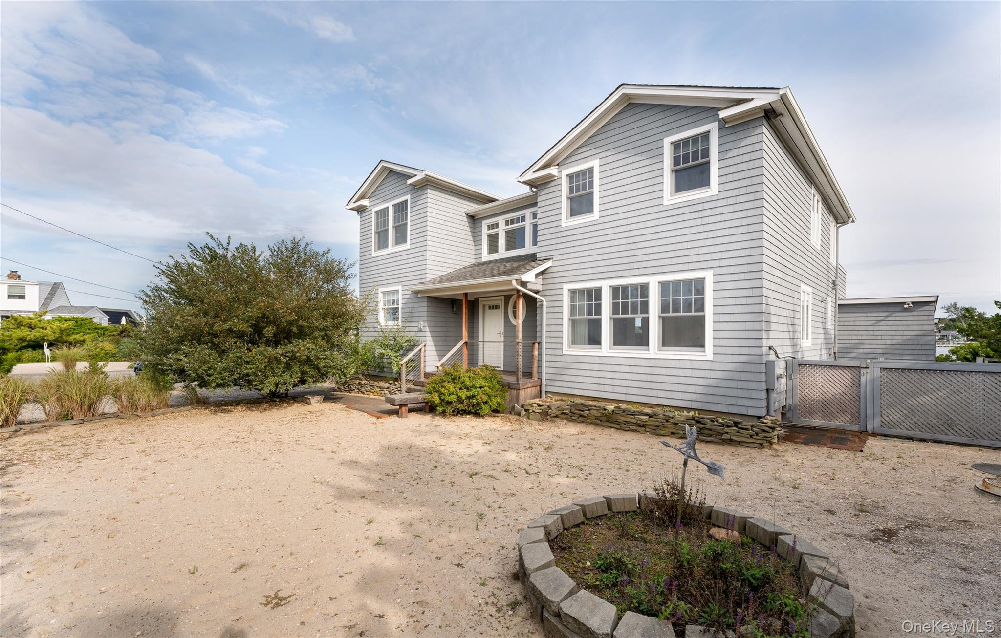 8 Landsend Lane, Southampton, NY 11968