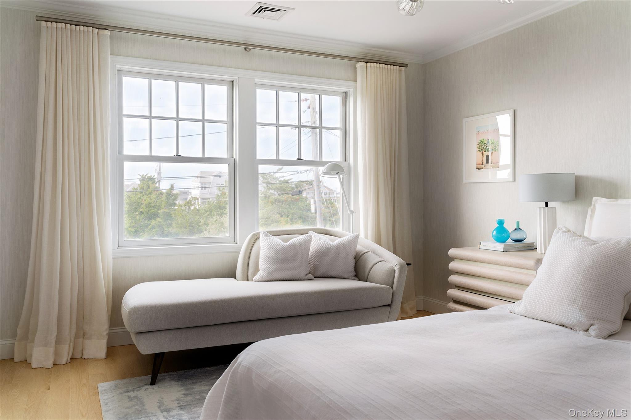 8 Landsend Lane, Southampton, NY 11968