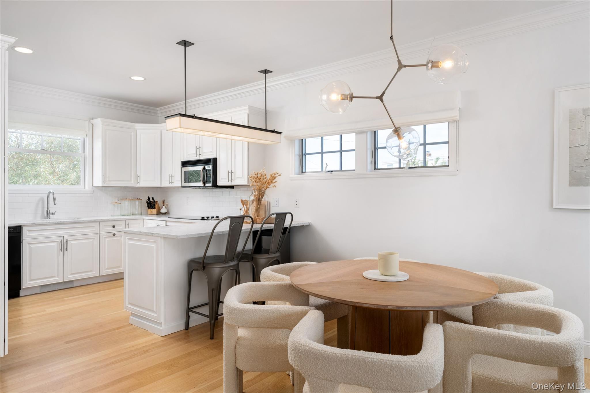 8 Landsend Lane, Southampton, NY 11968