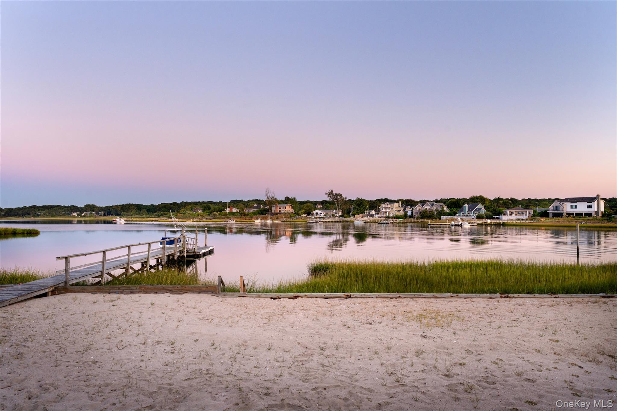 8 Landsend Lane, Southampton, NY 11968