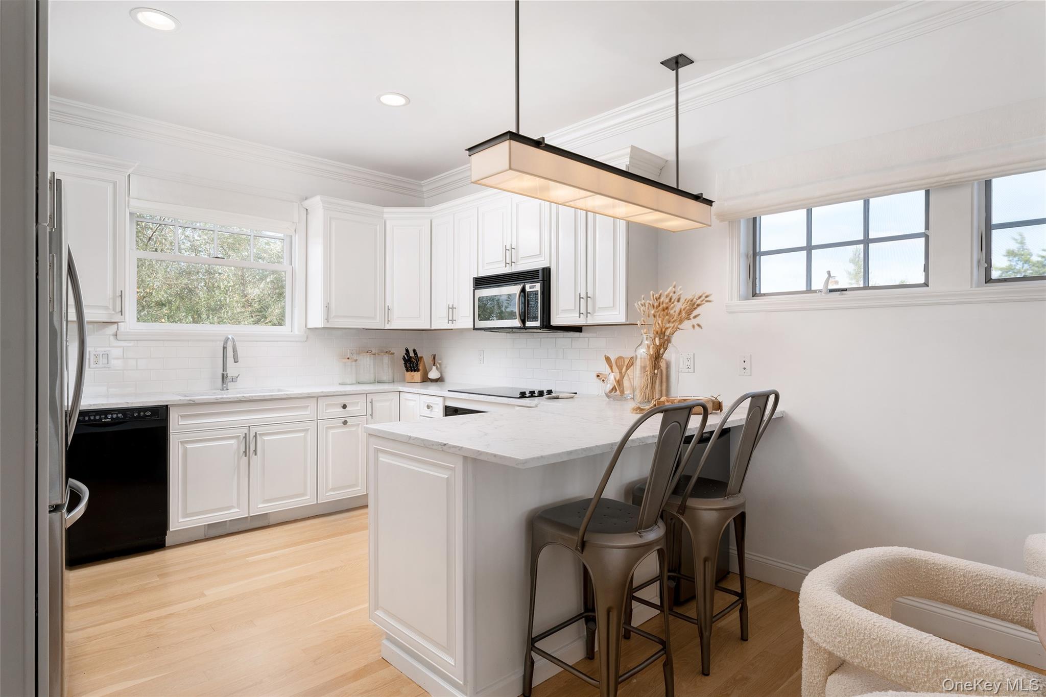 8 Landsend Lane, Southampton, NY 11968