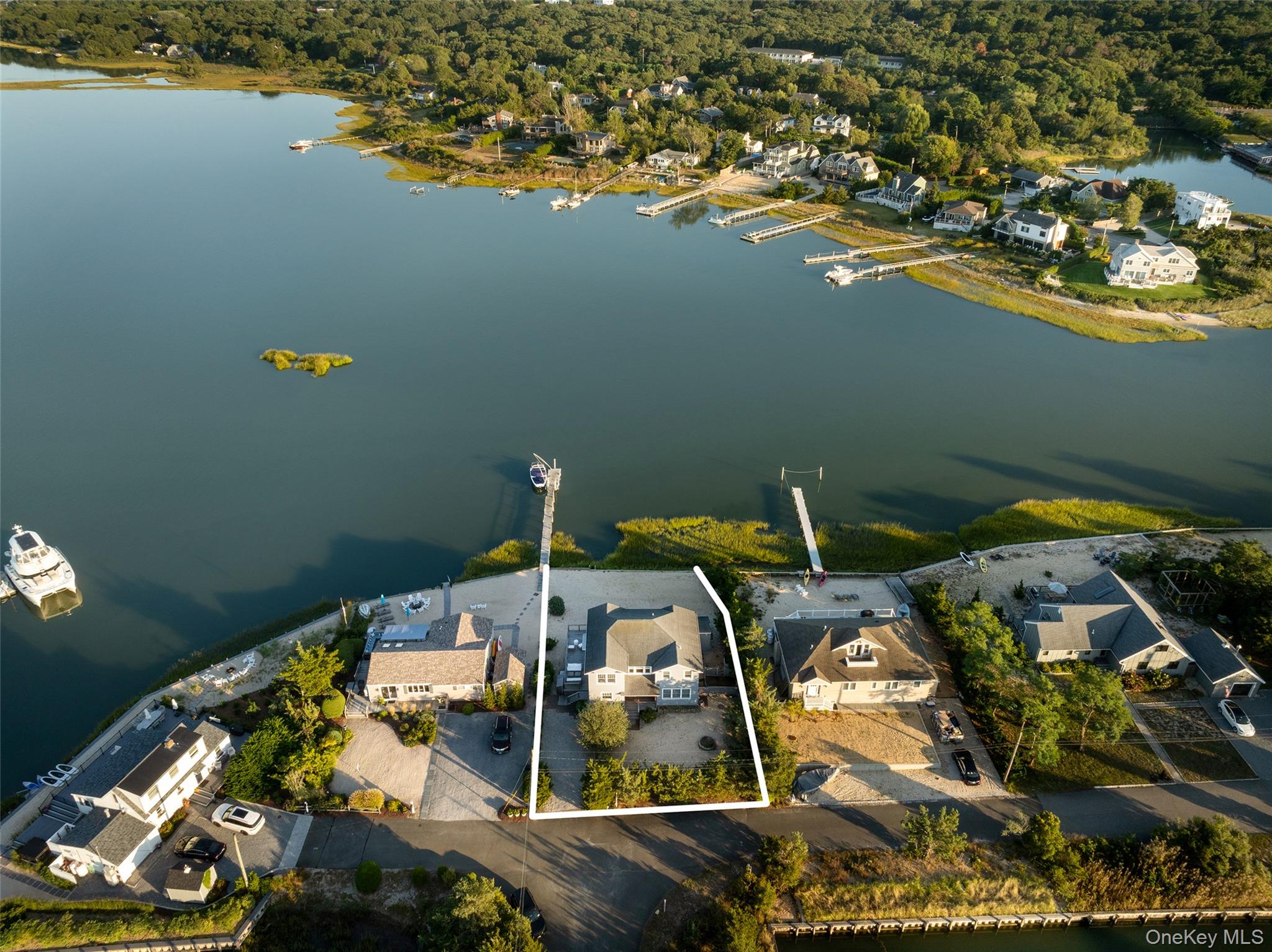 8 Landsend Lane, Southampton, NY 11968