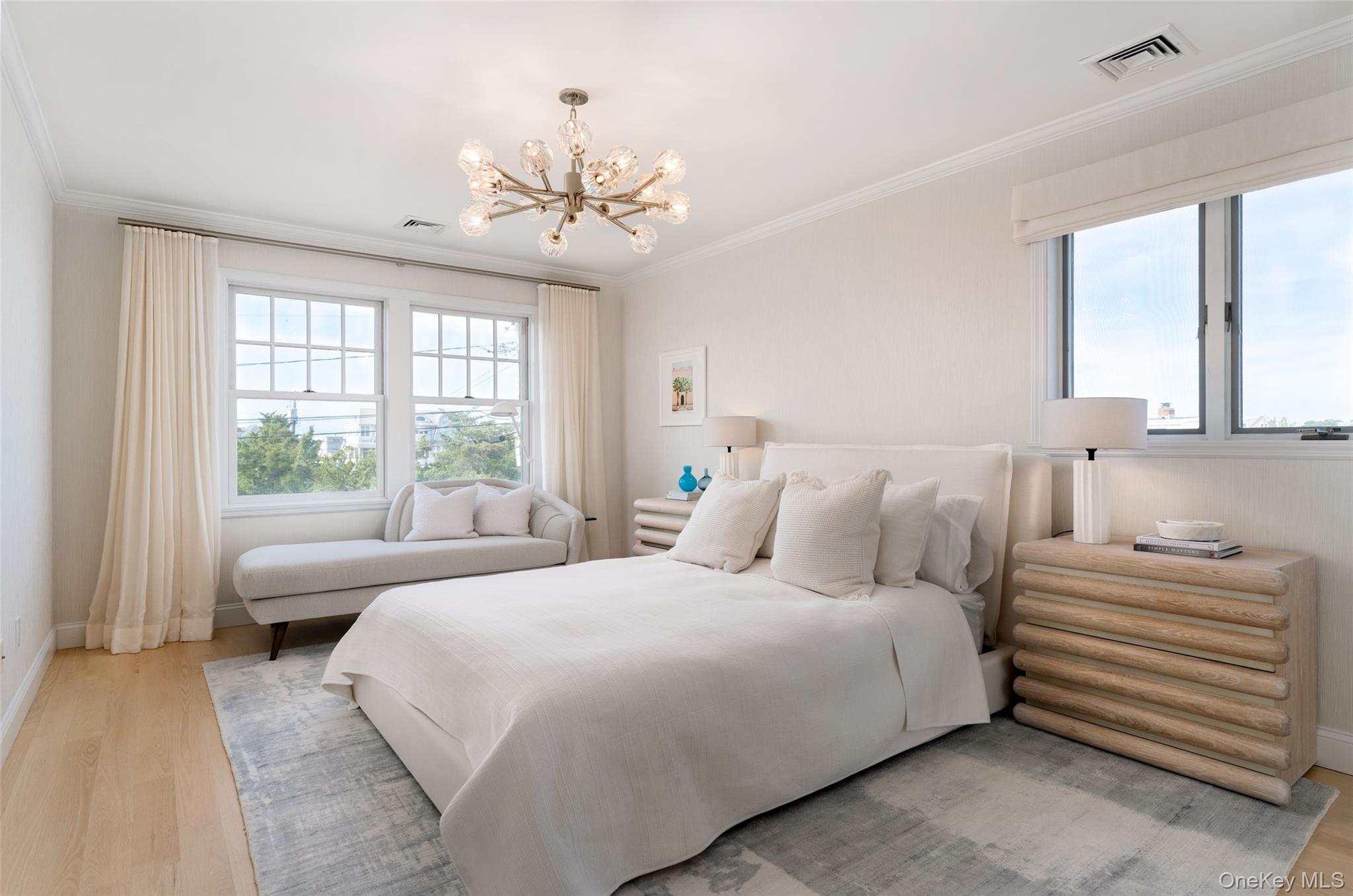 8 Landsend Lane, Southampton, NY 11968