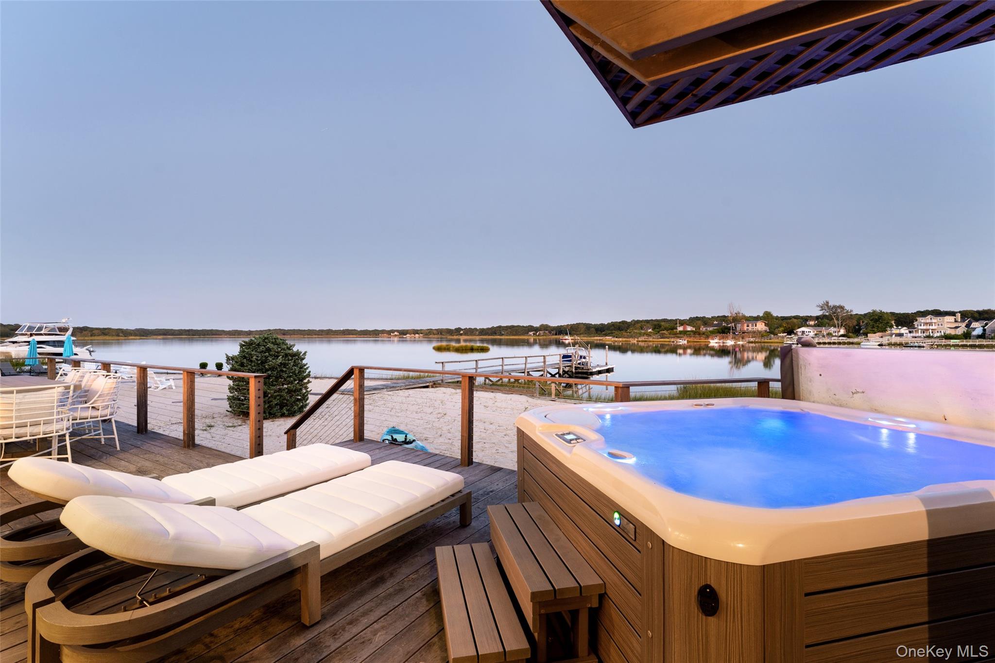 8 Landsend Lane, Southampton, NY 11968