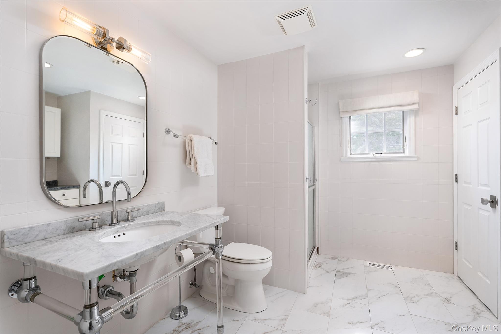 8 Landsend Lane, Southampton, NY 11968