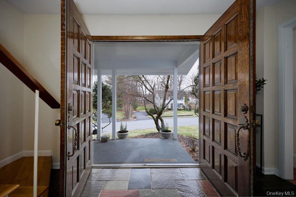 42 Thornwood Drive, Poughkeepsie, NY 12603