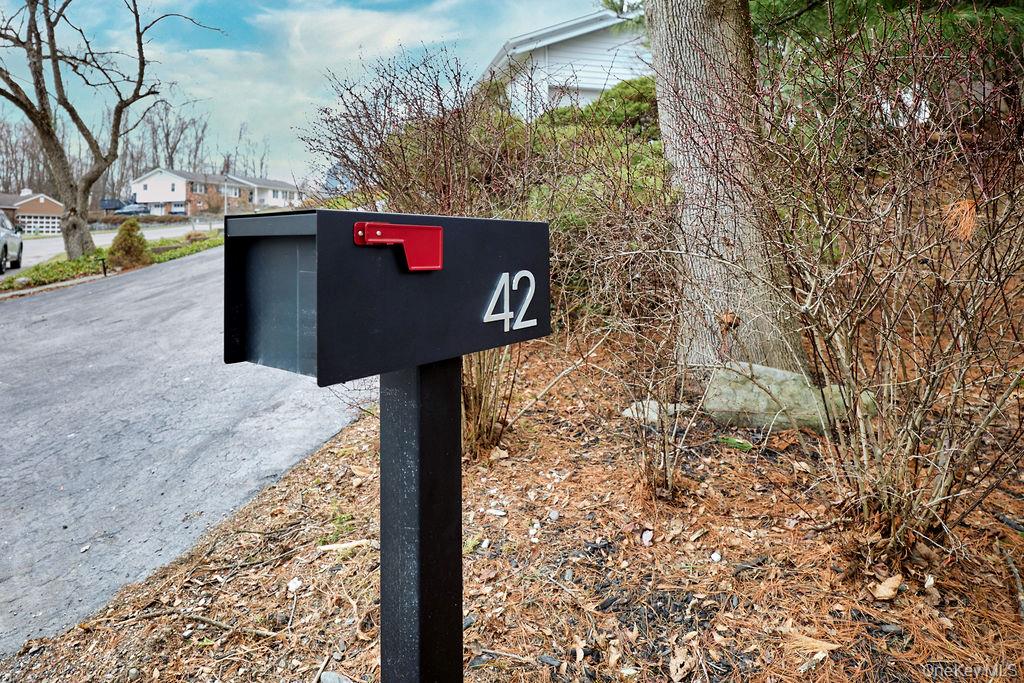 42 Thornwood Drive, Poughkeepsie, NY 12603