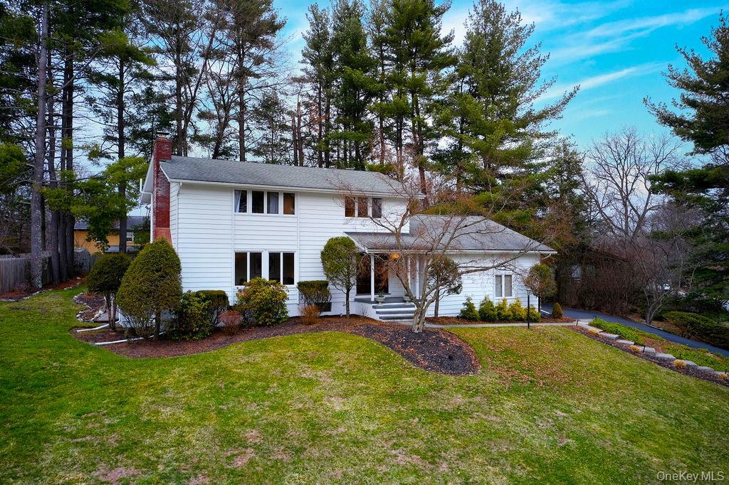 42 Thornwood Drive, Poughkeepsie, NY 12603