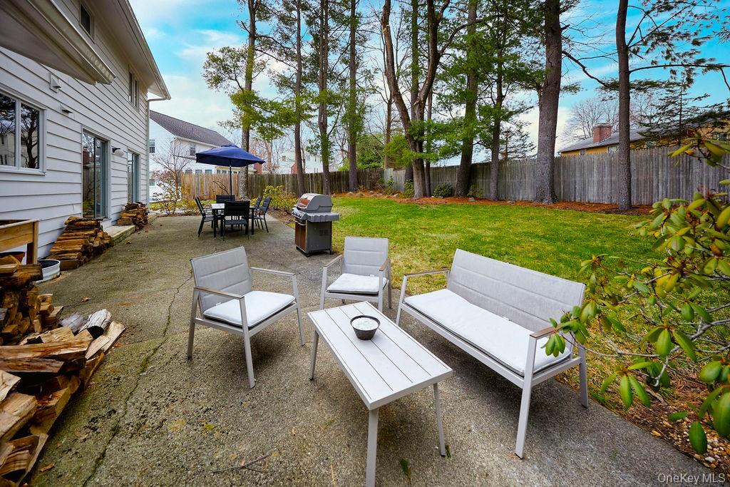 42 Thornwood Drive, Poughkeepsie, NY 12603