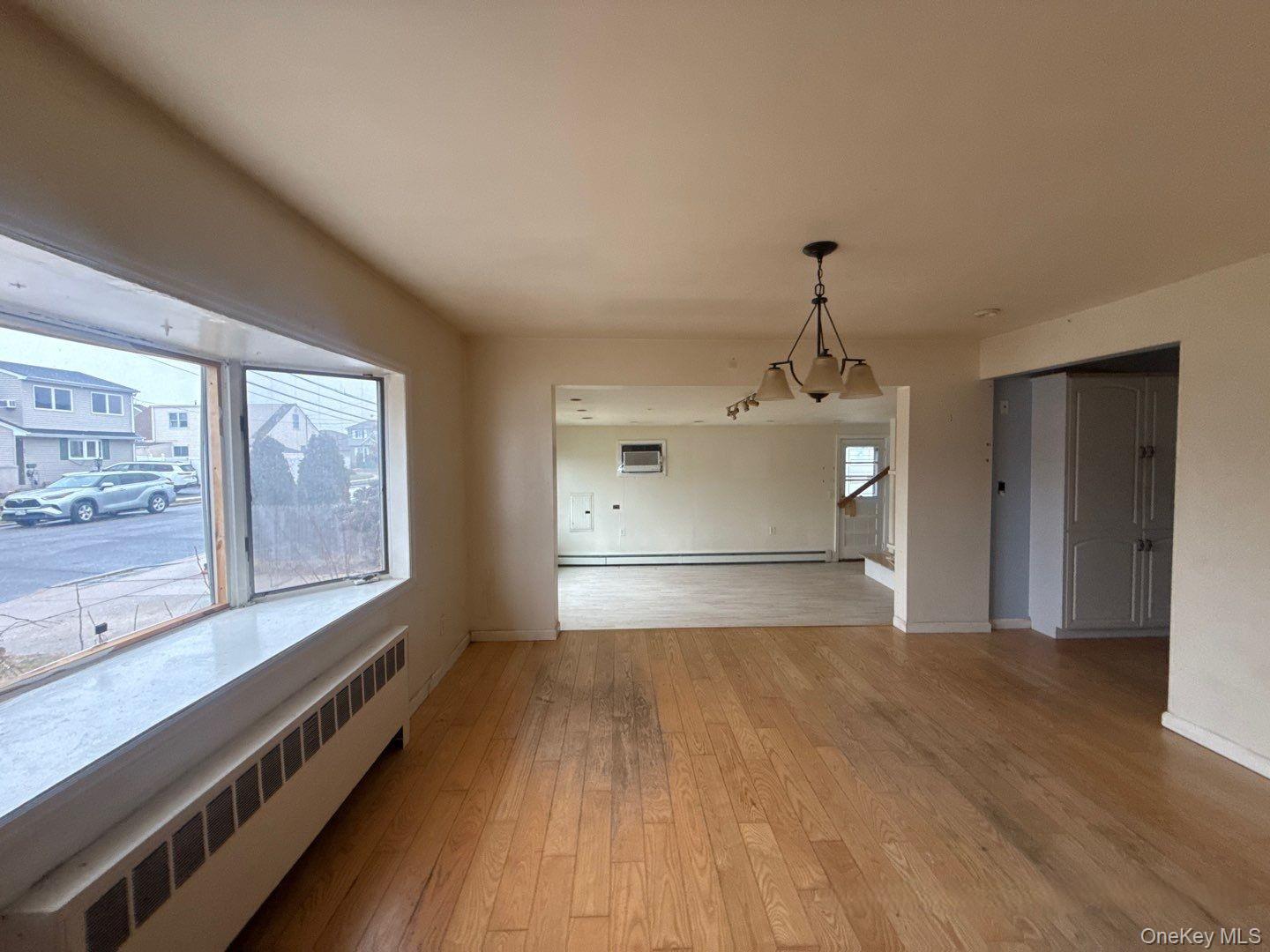 58 Roosevelt Place, Island Park, NY 11558