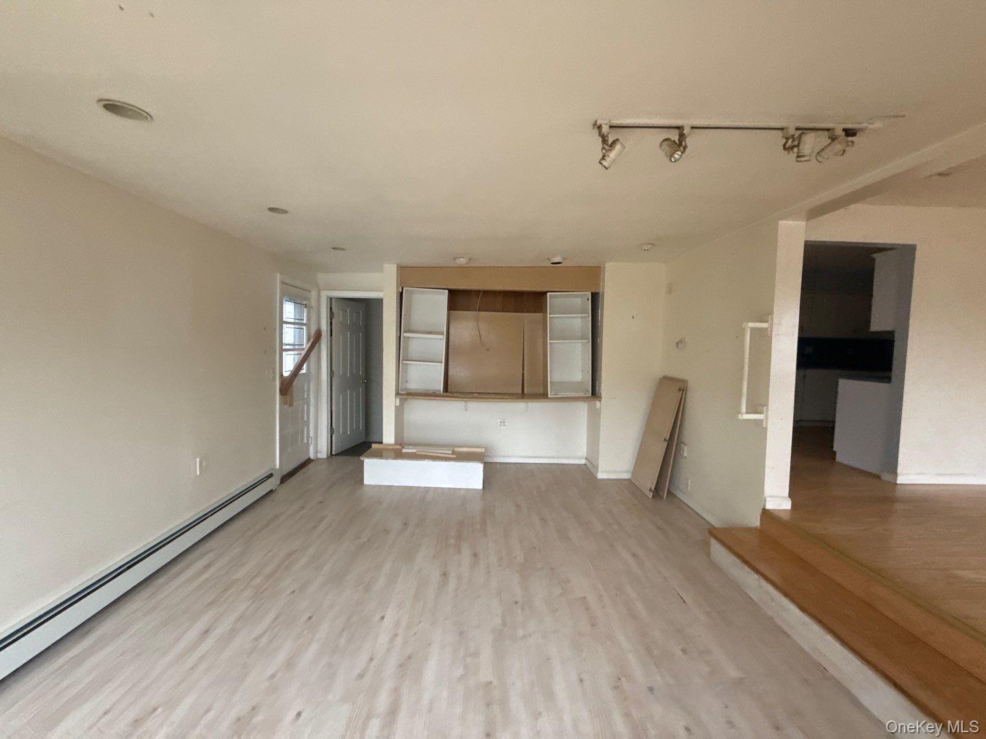 58 Roosevelt Place, Island Park, NY 11558