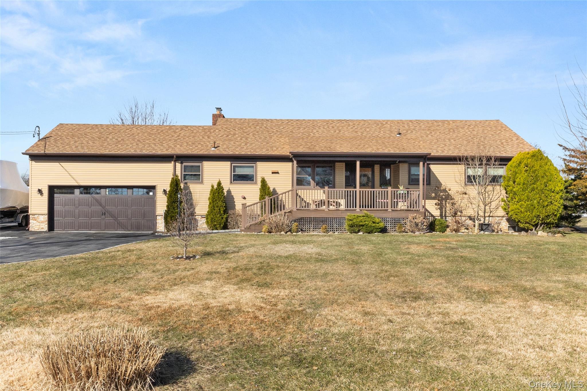 7 Montgomery Lane, Bay Shore, NY 11706