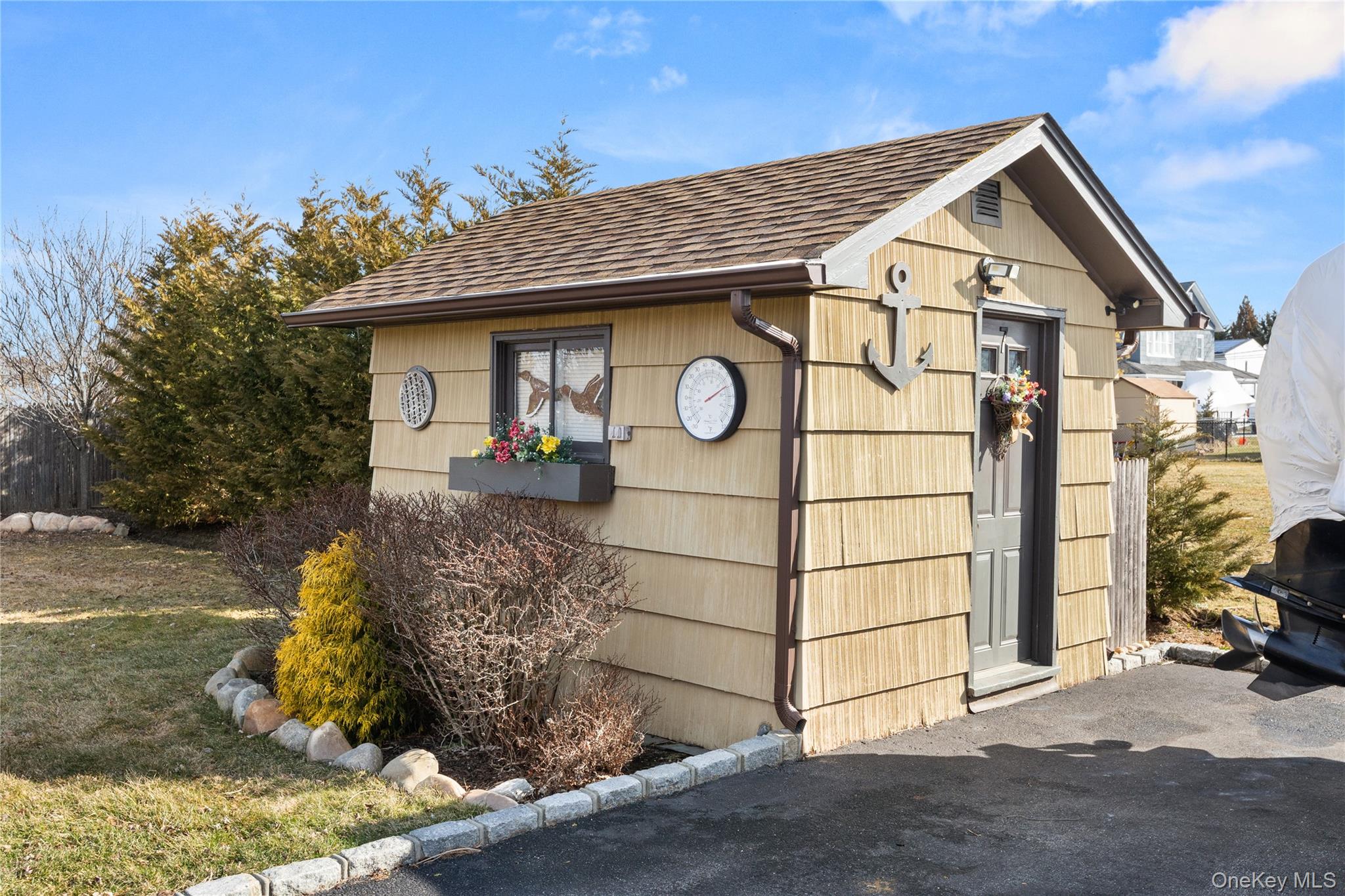 7 Montgomery Lane, Bay Shore, NY 11706